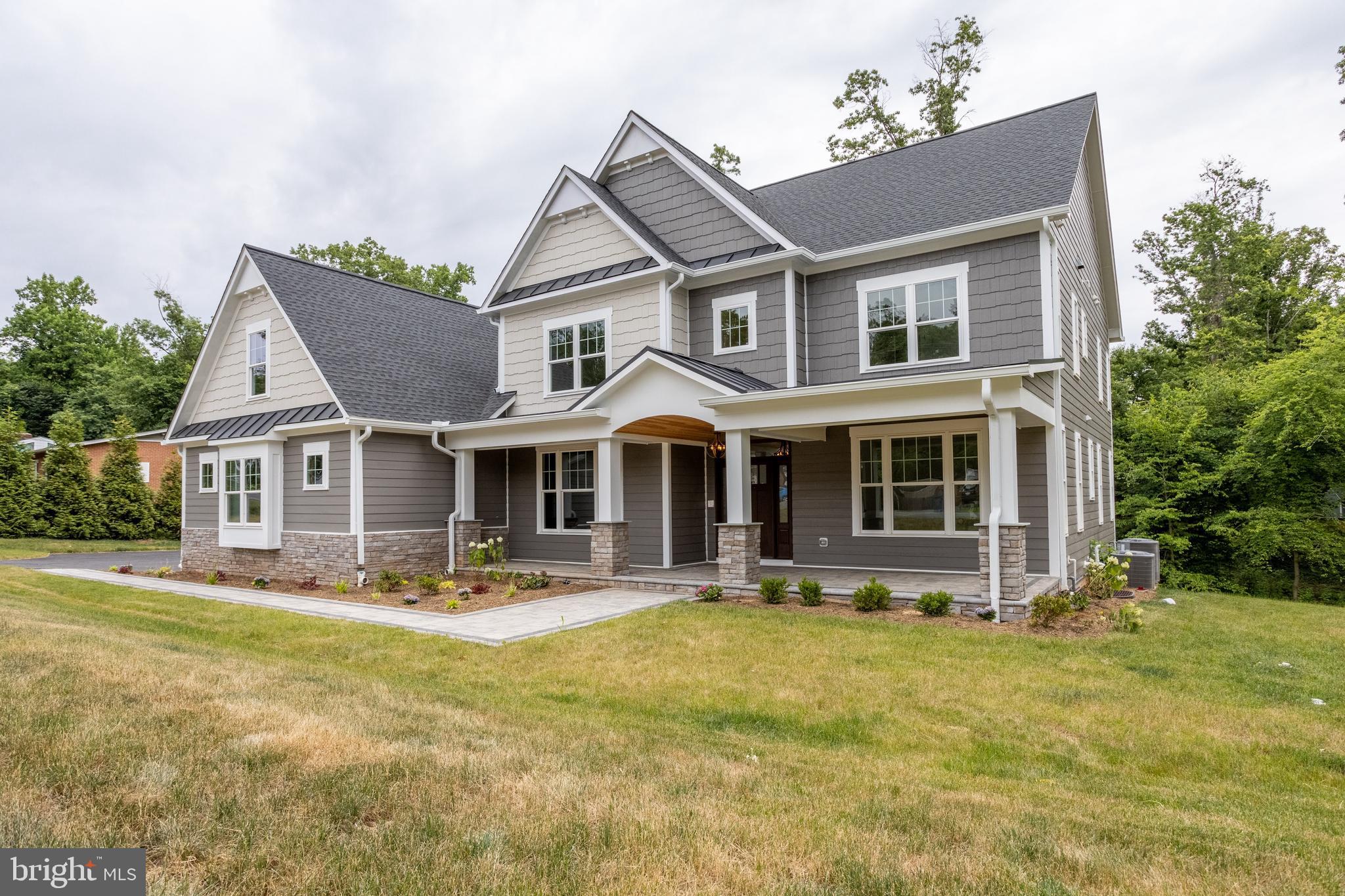 WOODS OF ILDA - Residential