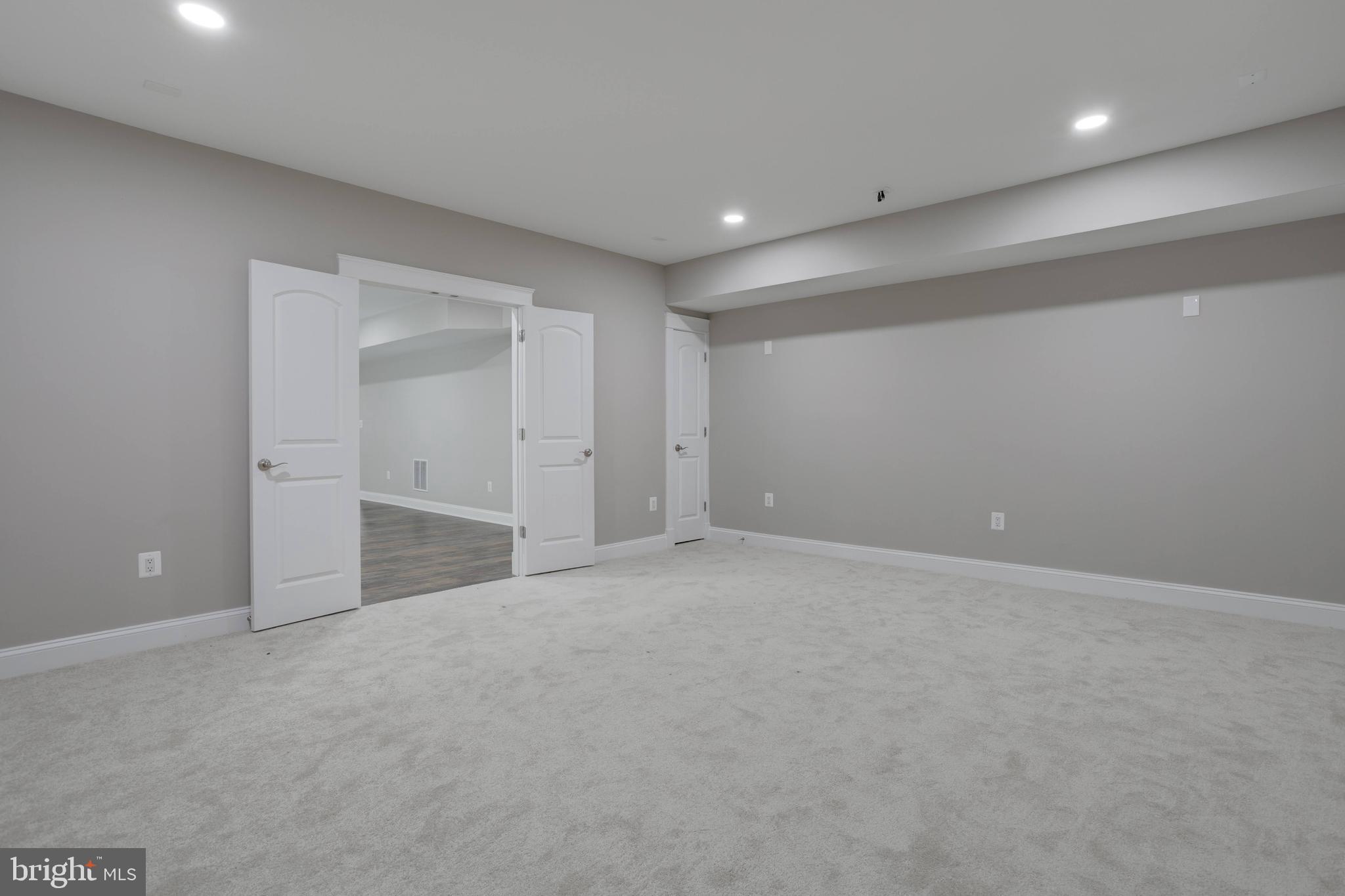 WOODS OF ILDA - Residential