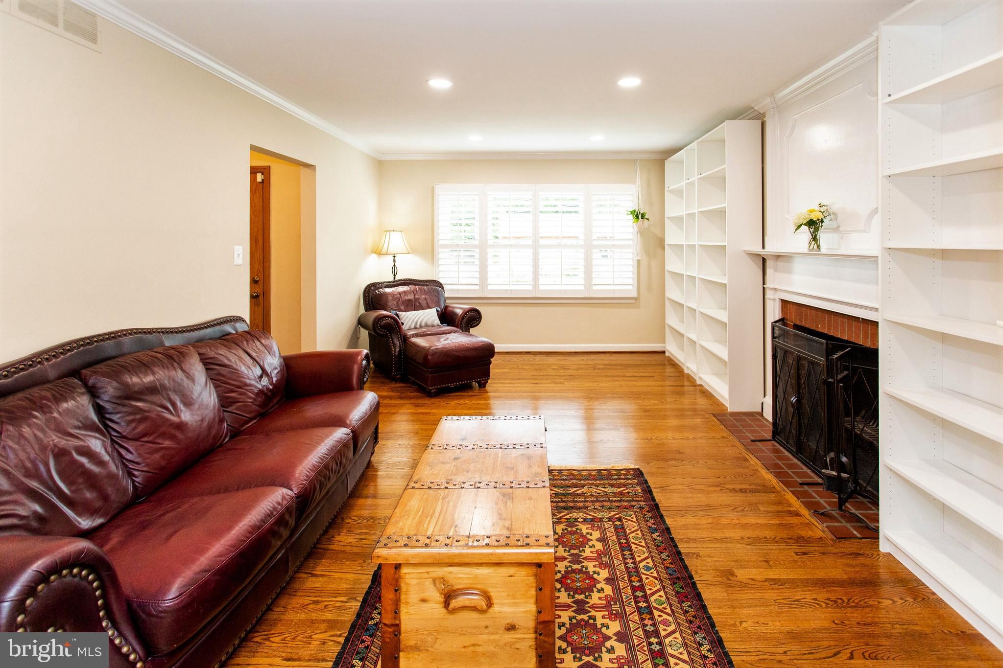 3163 PATRICK HENRY DRIVE