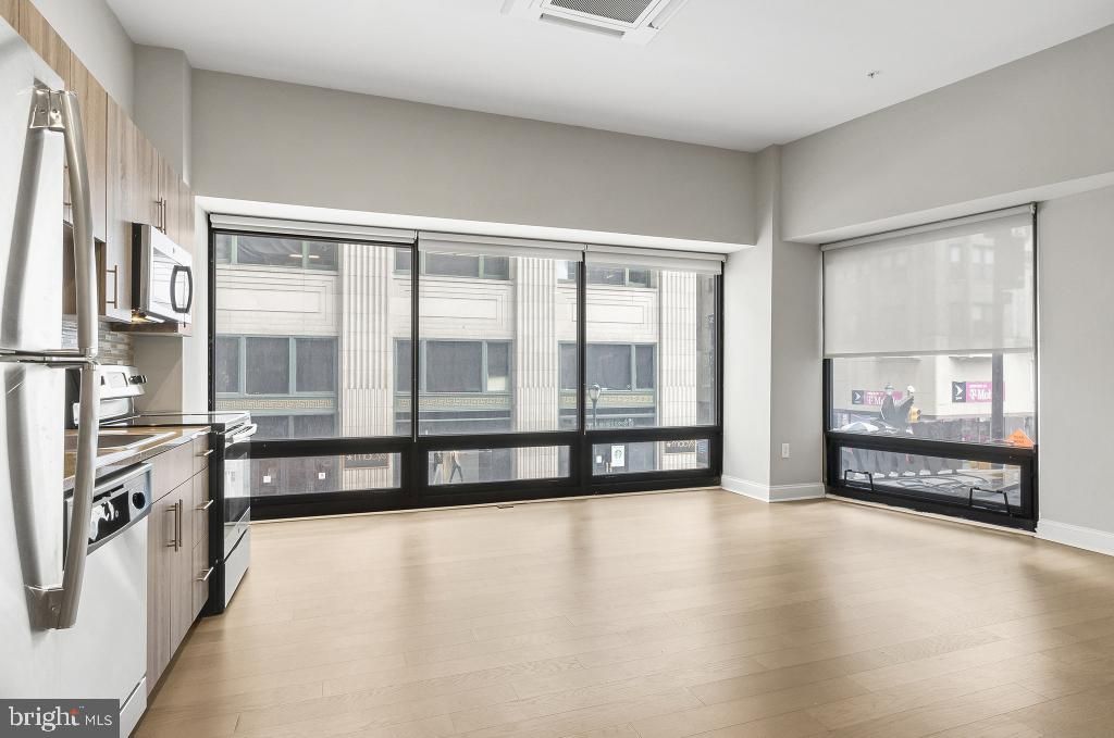 Photo of 1300 - 6 Chestnut Street #606, PHILADELPHIA, PA 19107 (MLS # PAPH2566268)