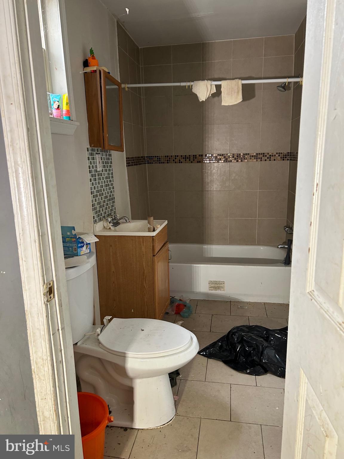 STRAWBERRY MANSION - Residential