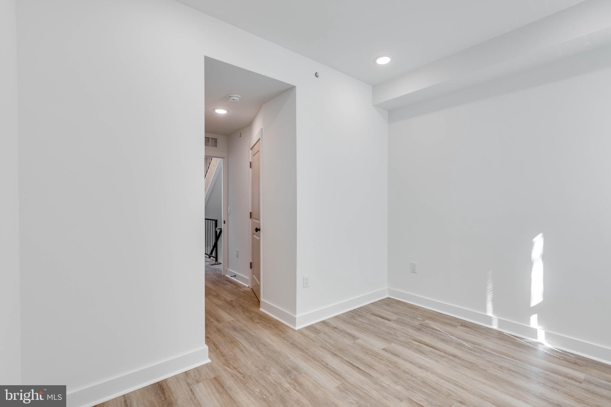 NORRIS SQUARE - Residential Lease