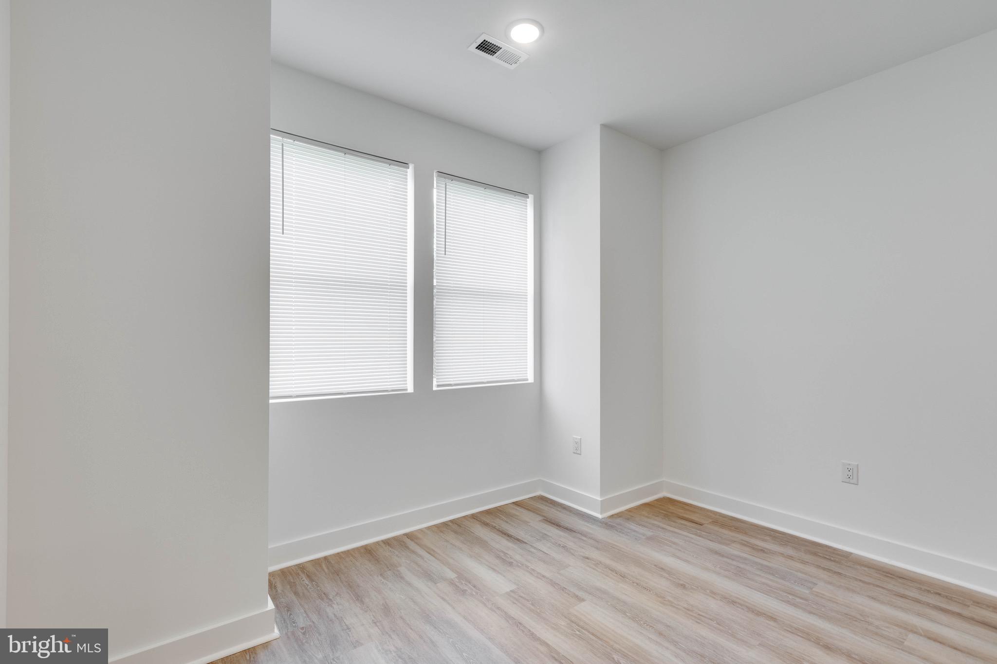 NORRIS SQUARE - Residential Lease