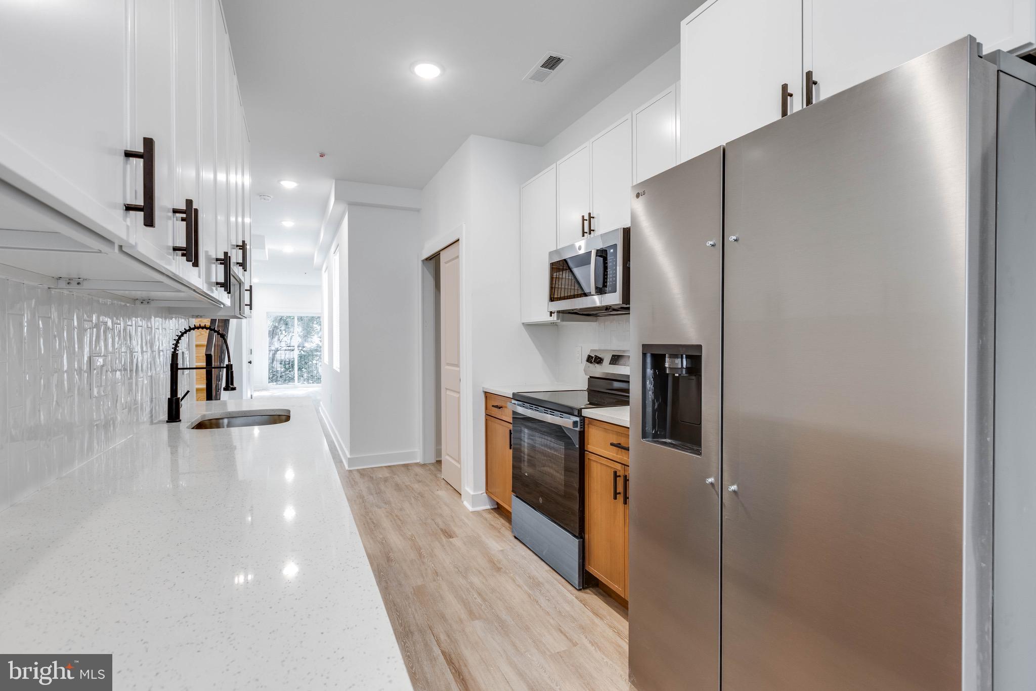 NORRIS SQUARE - Residential Lease