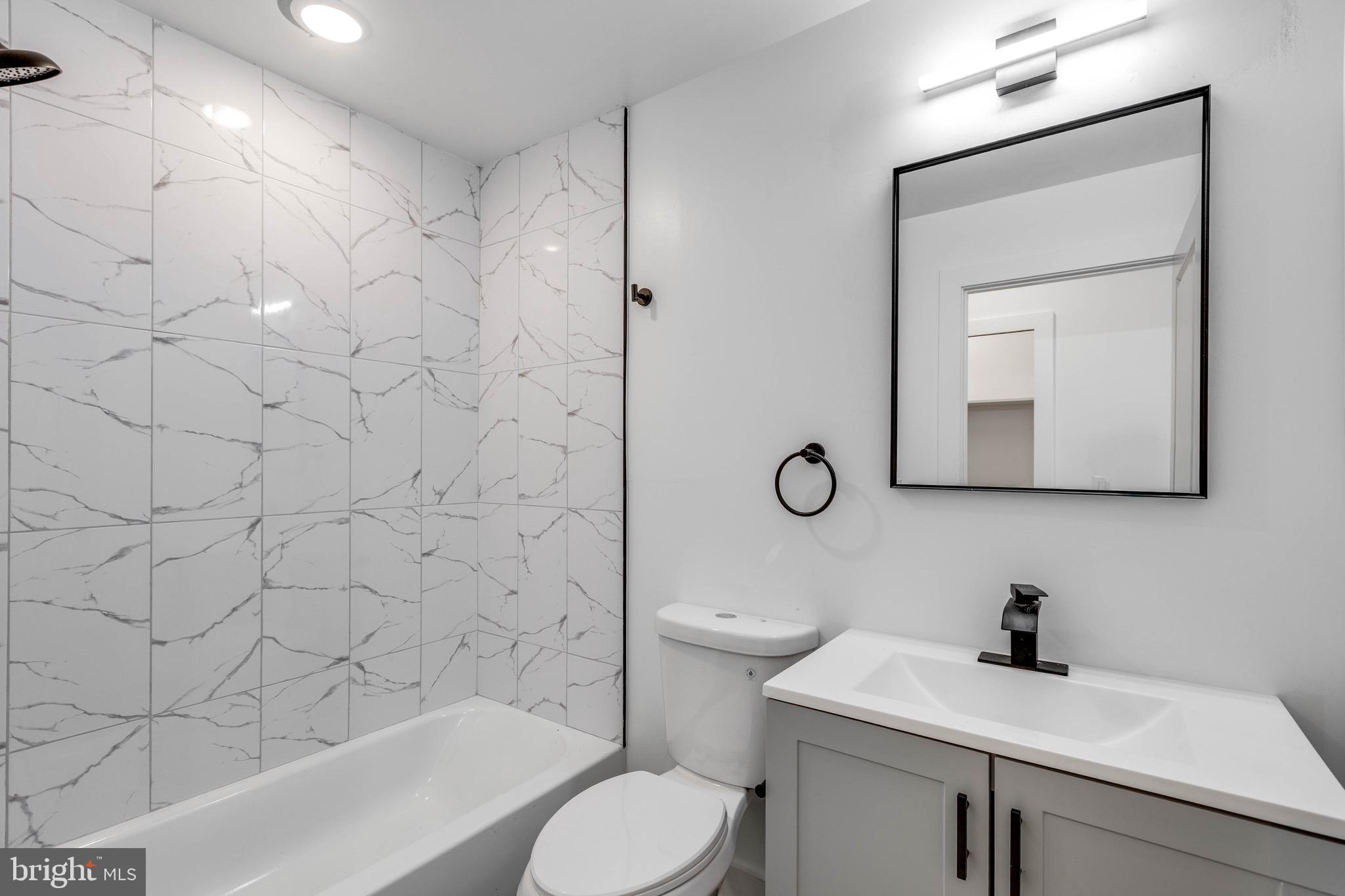 NORRIS SQUARE - Residential Lease