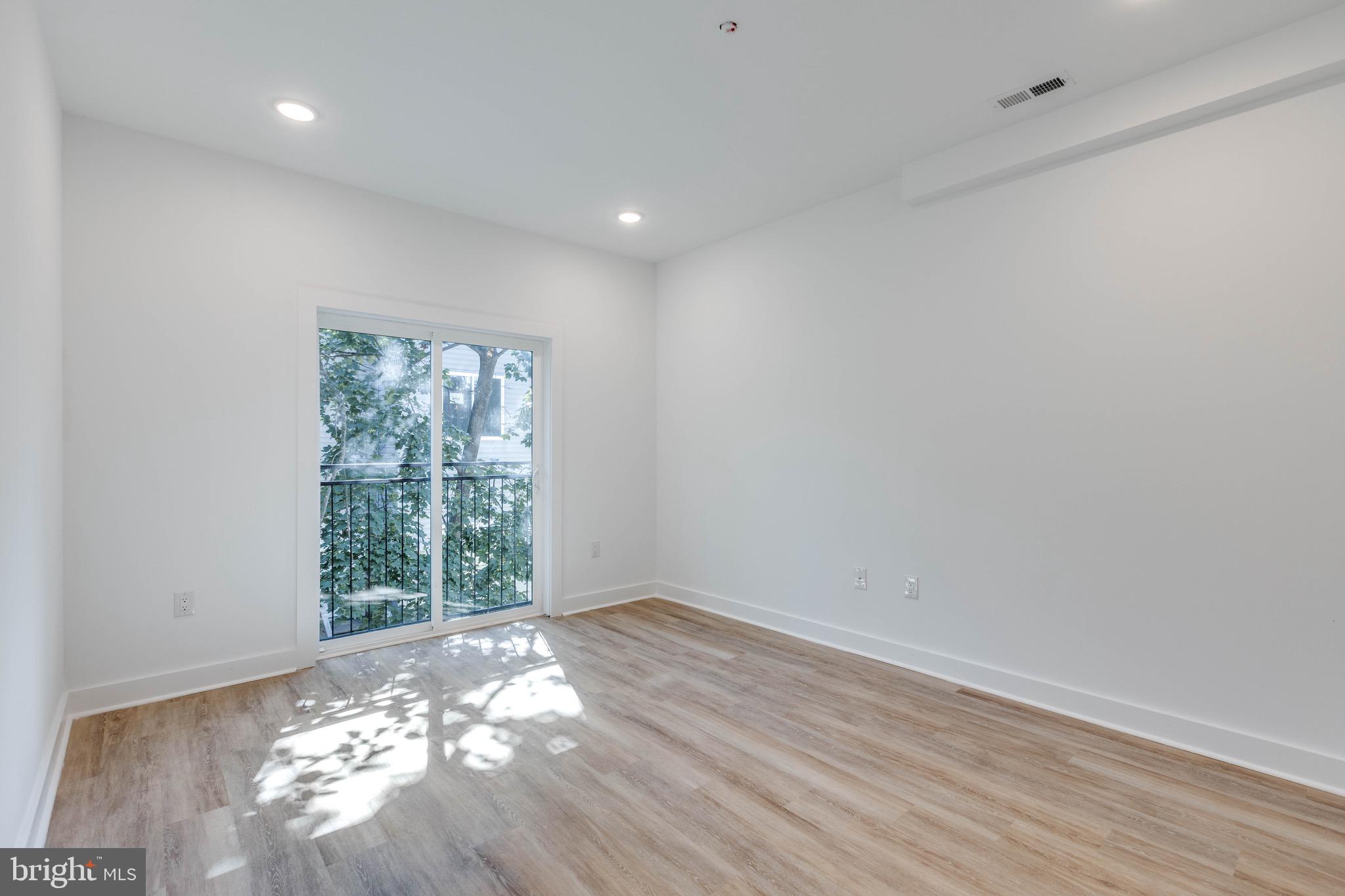 NORRIS SQUARE - Residential Lease