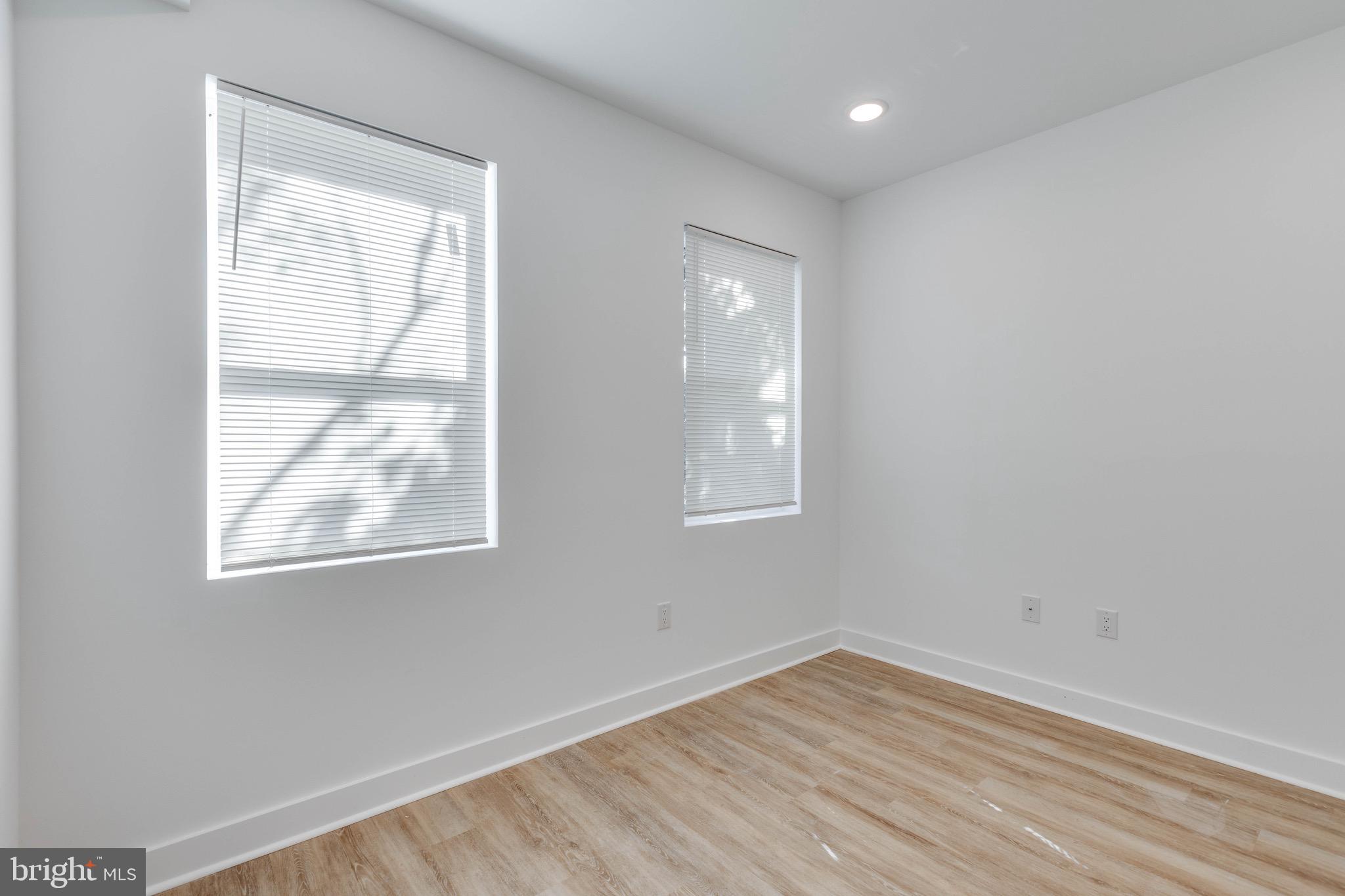 NORRIS SQUARE - Residential Lease