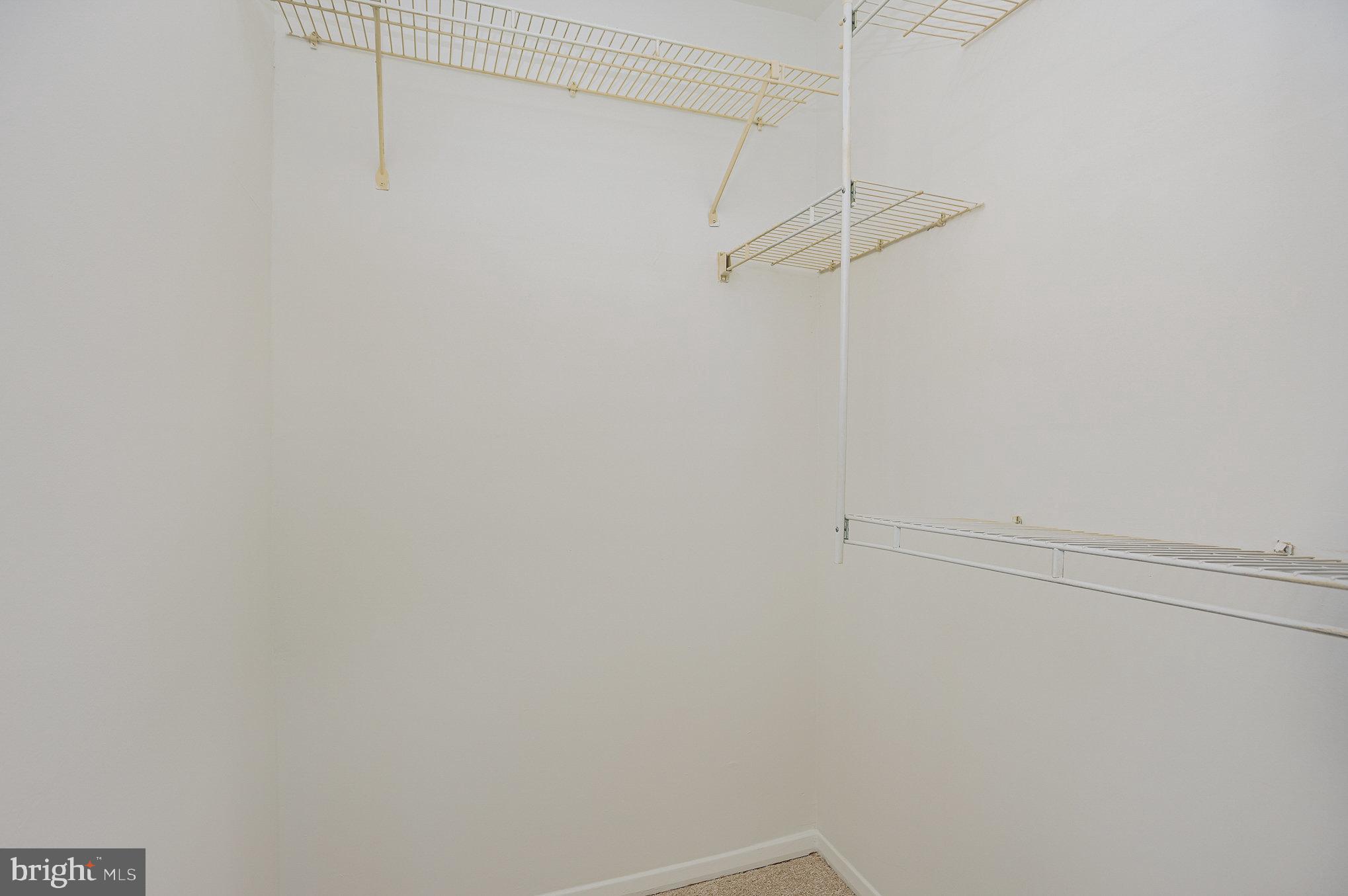 WOODSDALE MANOR - Residential