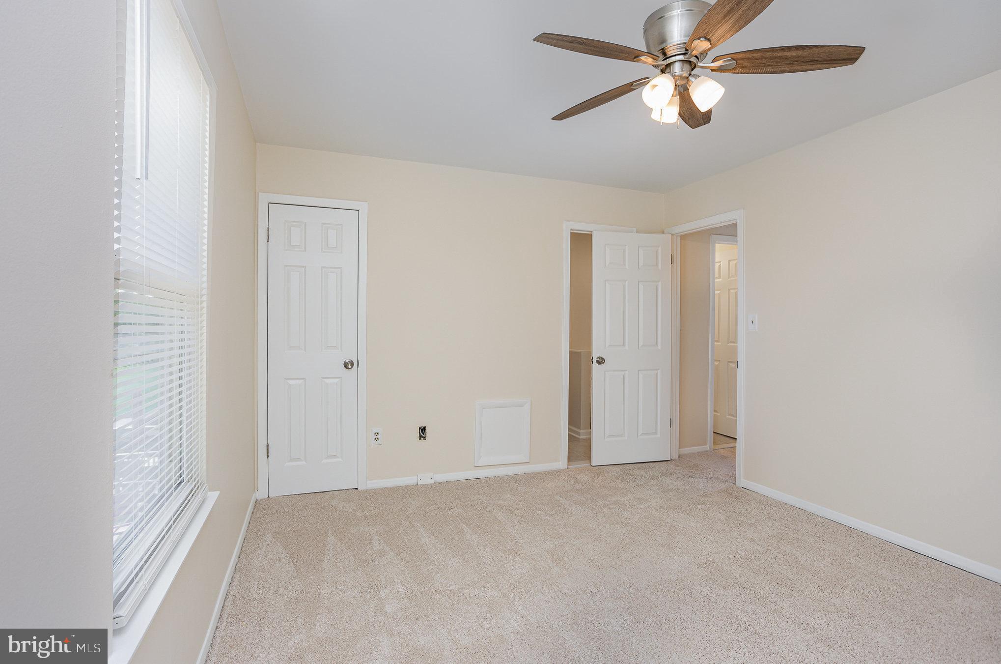 WOODSDALE MANOR - Residential