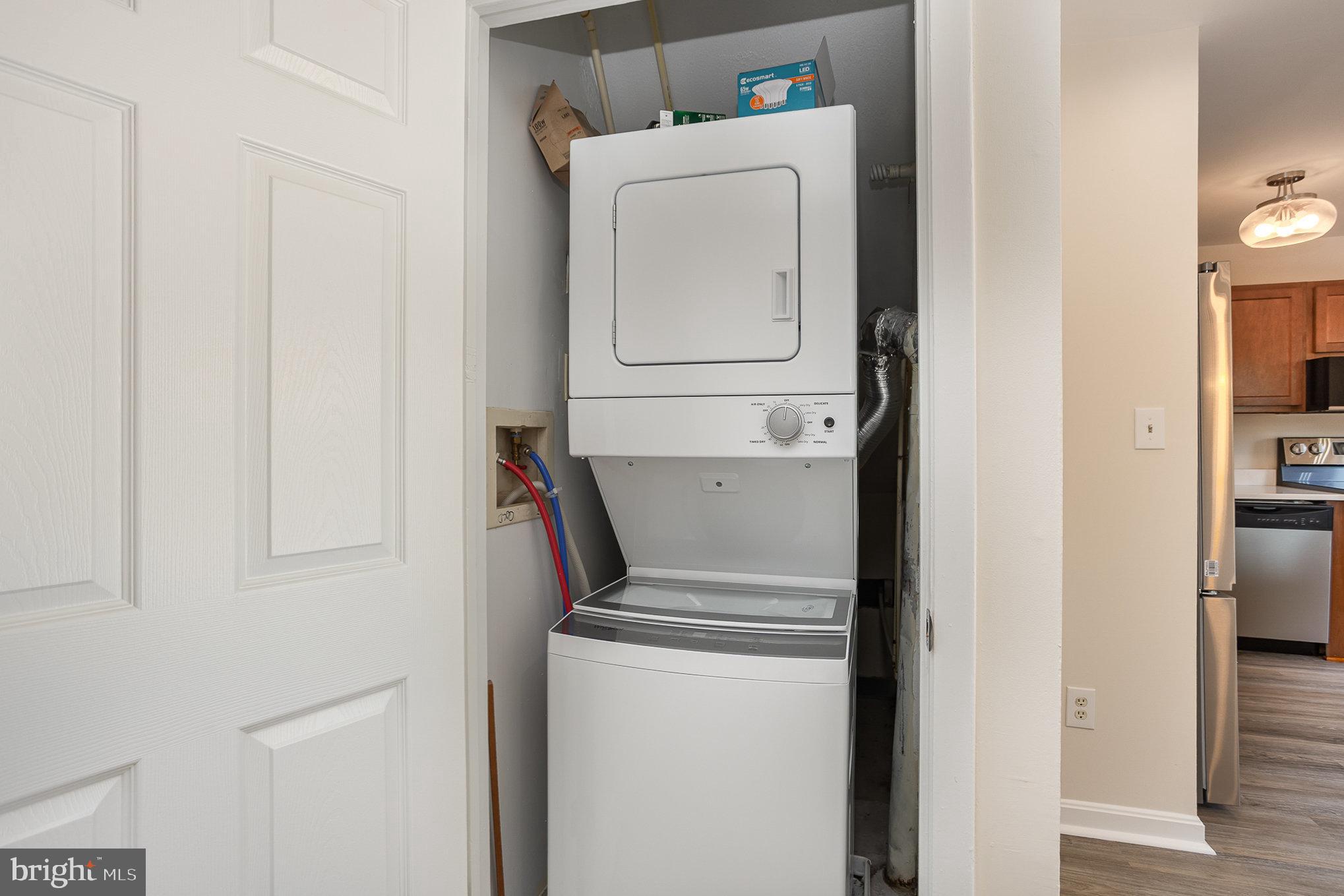 WOODSDALE MANOR - Residential