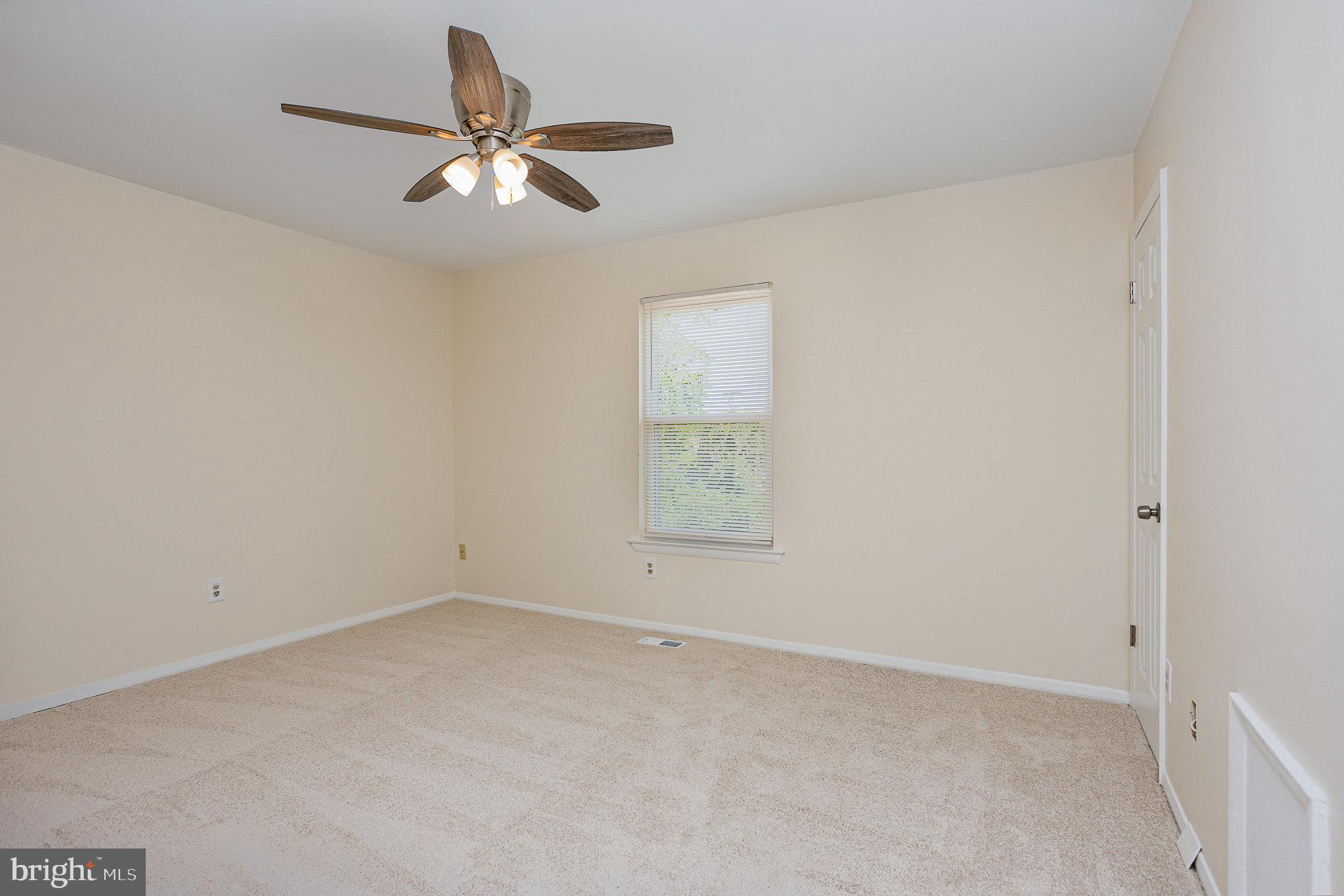 WOODSDALE MANOR - Residential