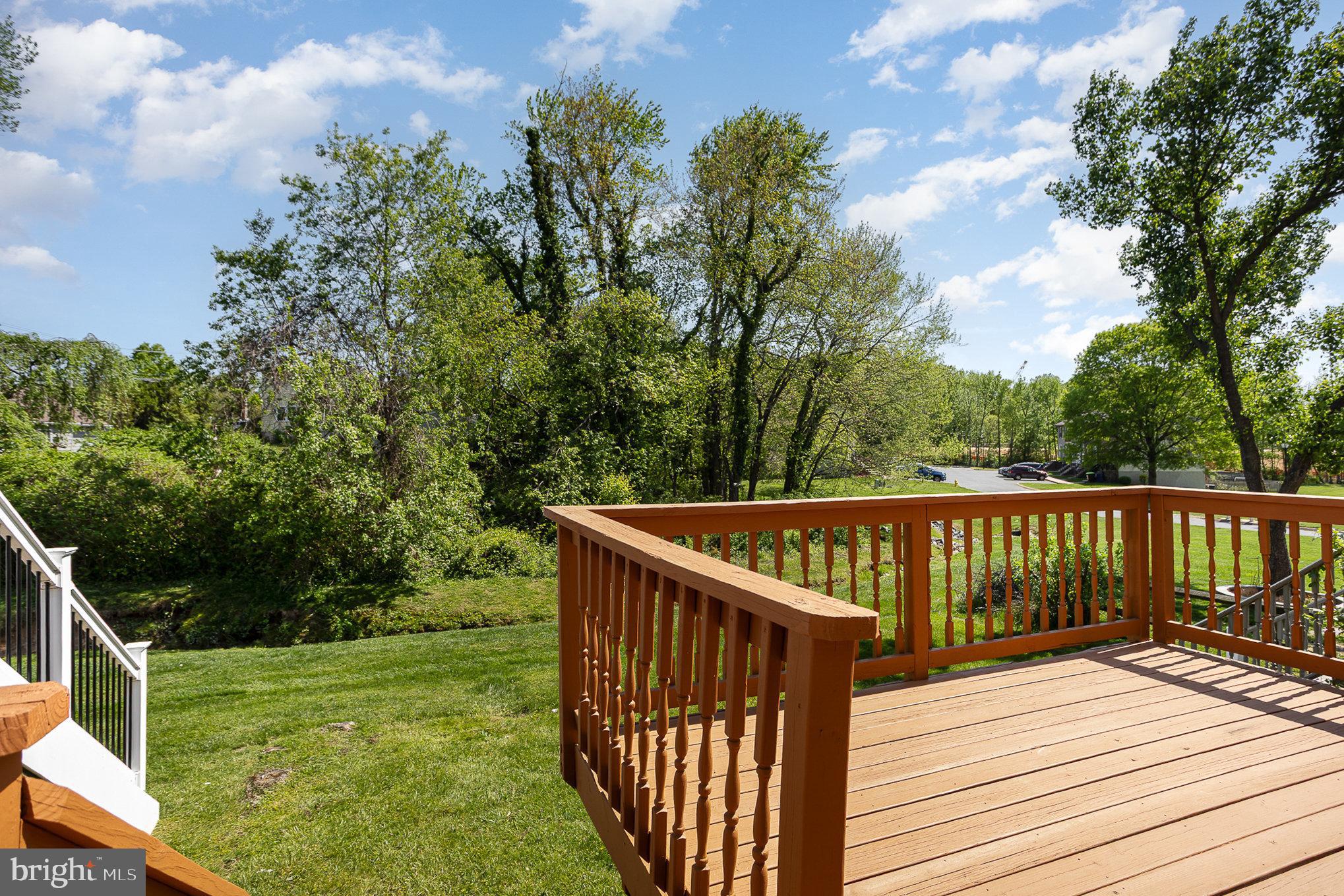 WOODSDALE MANOR - Residential