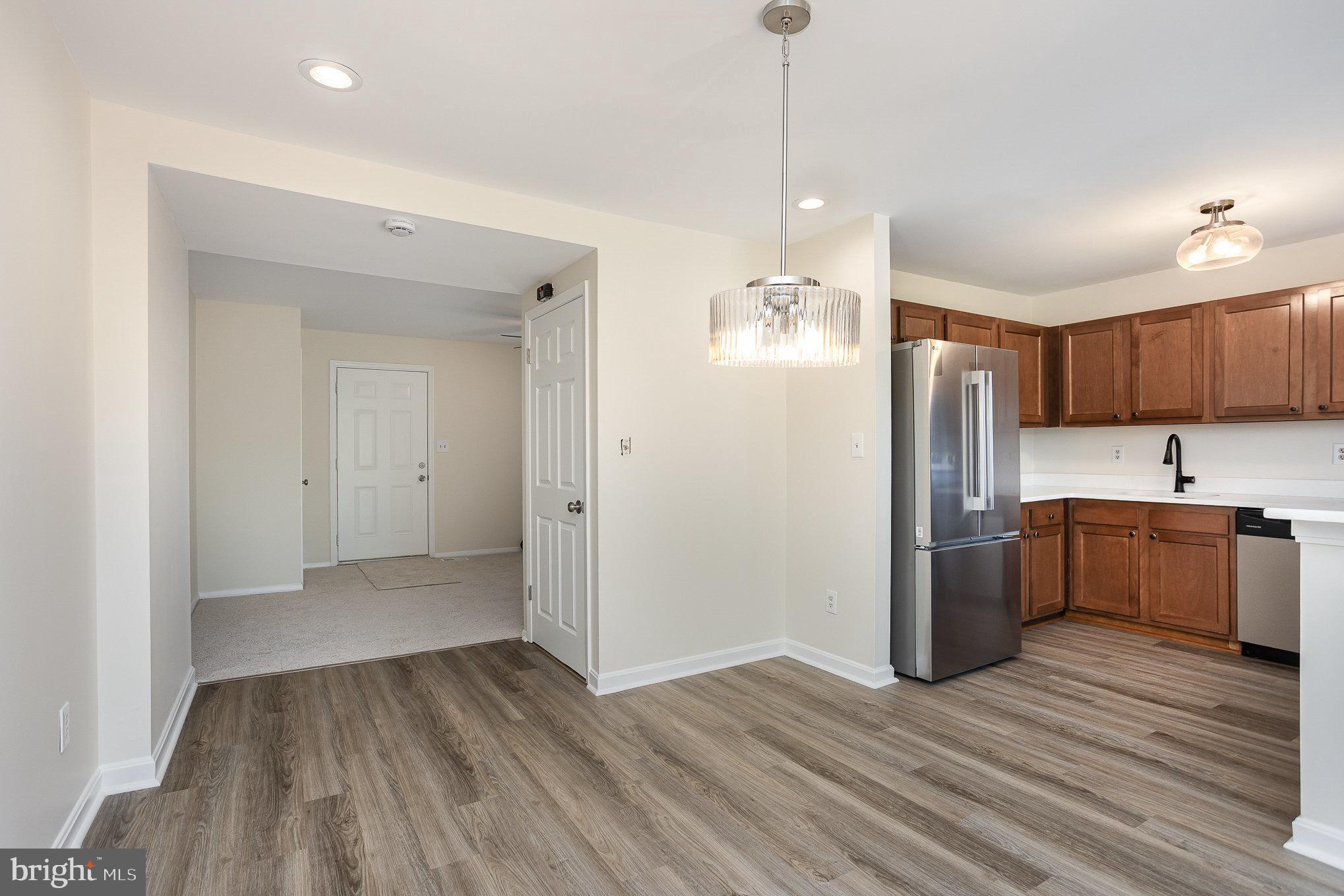 WOODSDALE MANOR - Residential