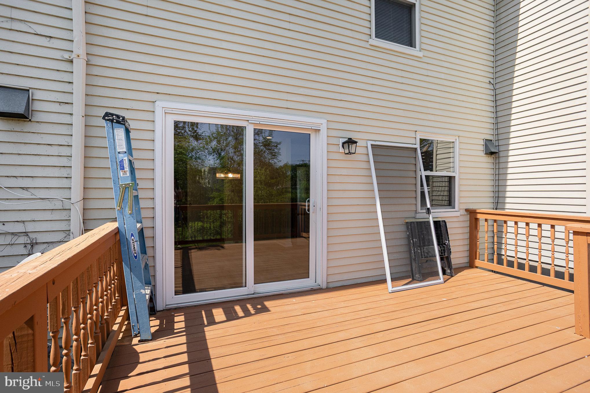 WOODSDALE MANOR - Residential