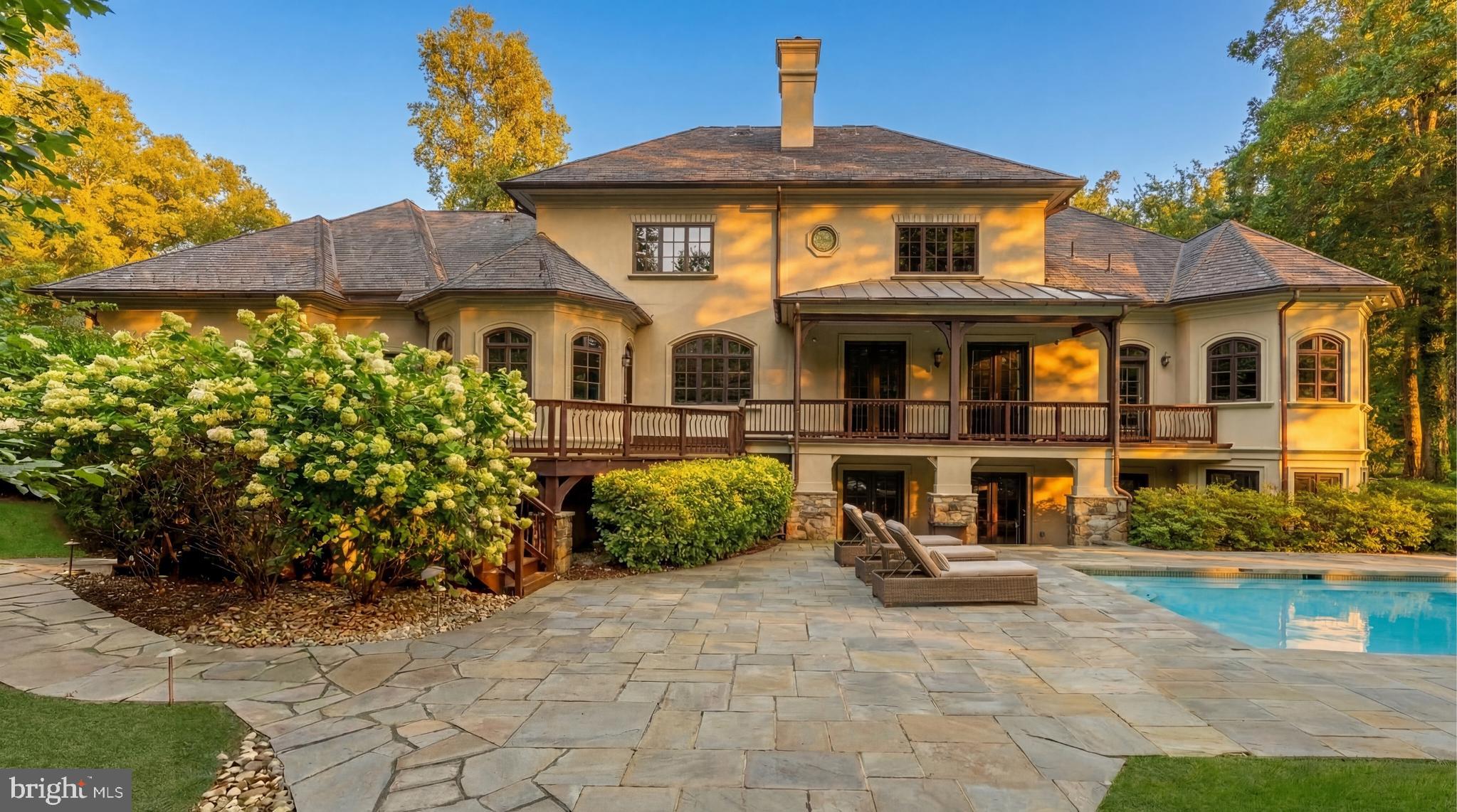 POTOMAC OUTSIDE - Residential