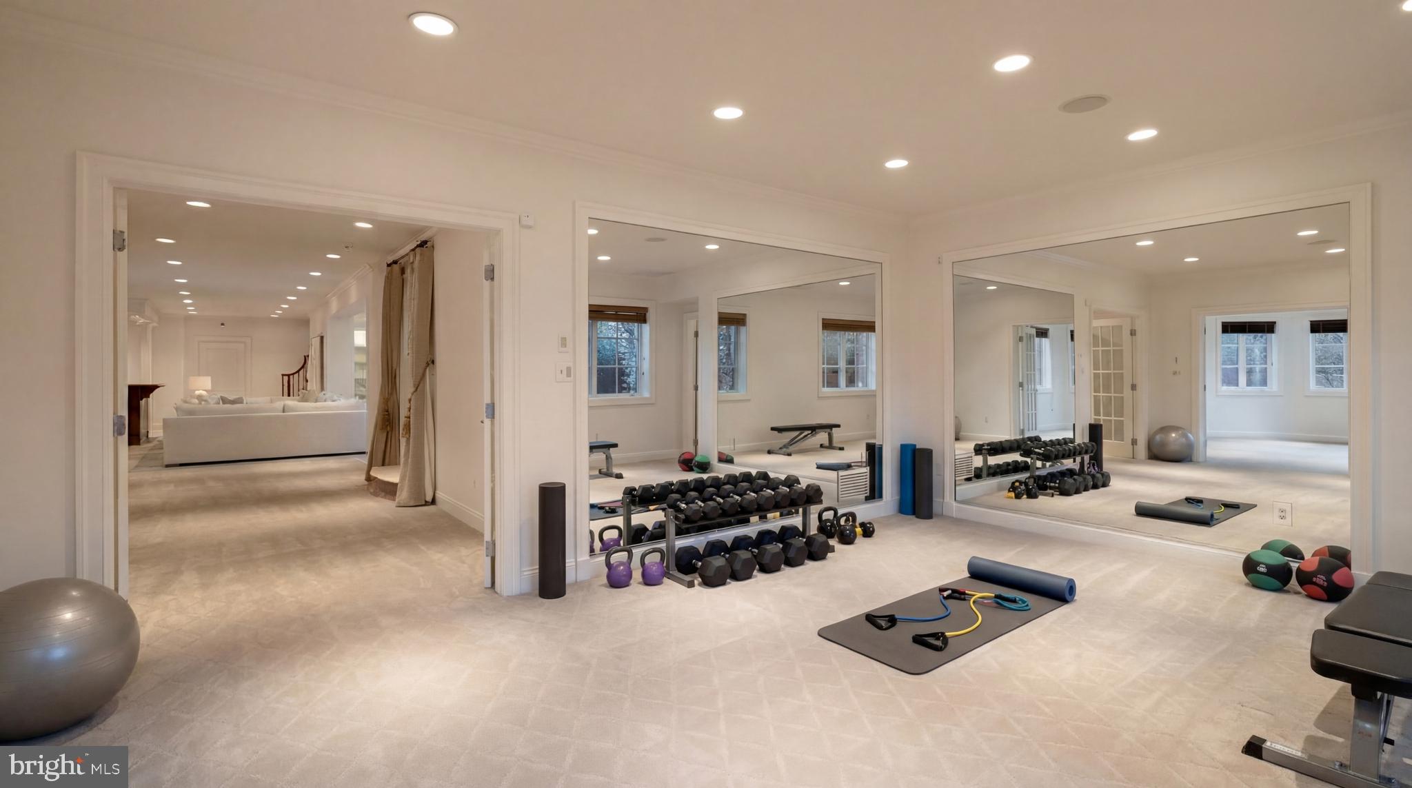 POTOMAC OUTSIDE - Residential