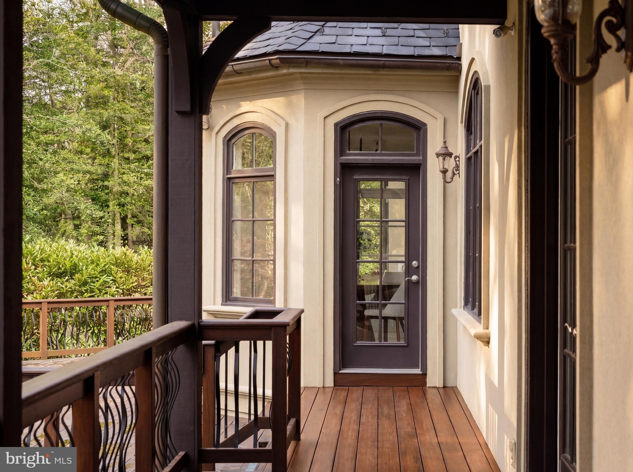 POTOMAC OUTSIDE - Residential