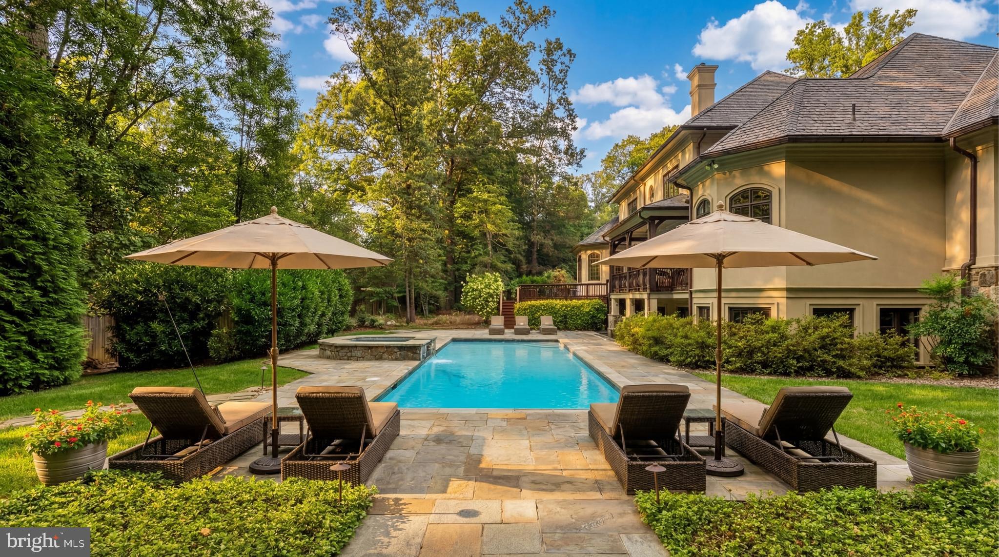 POTOMAC OUTSIDE - Residential