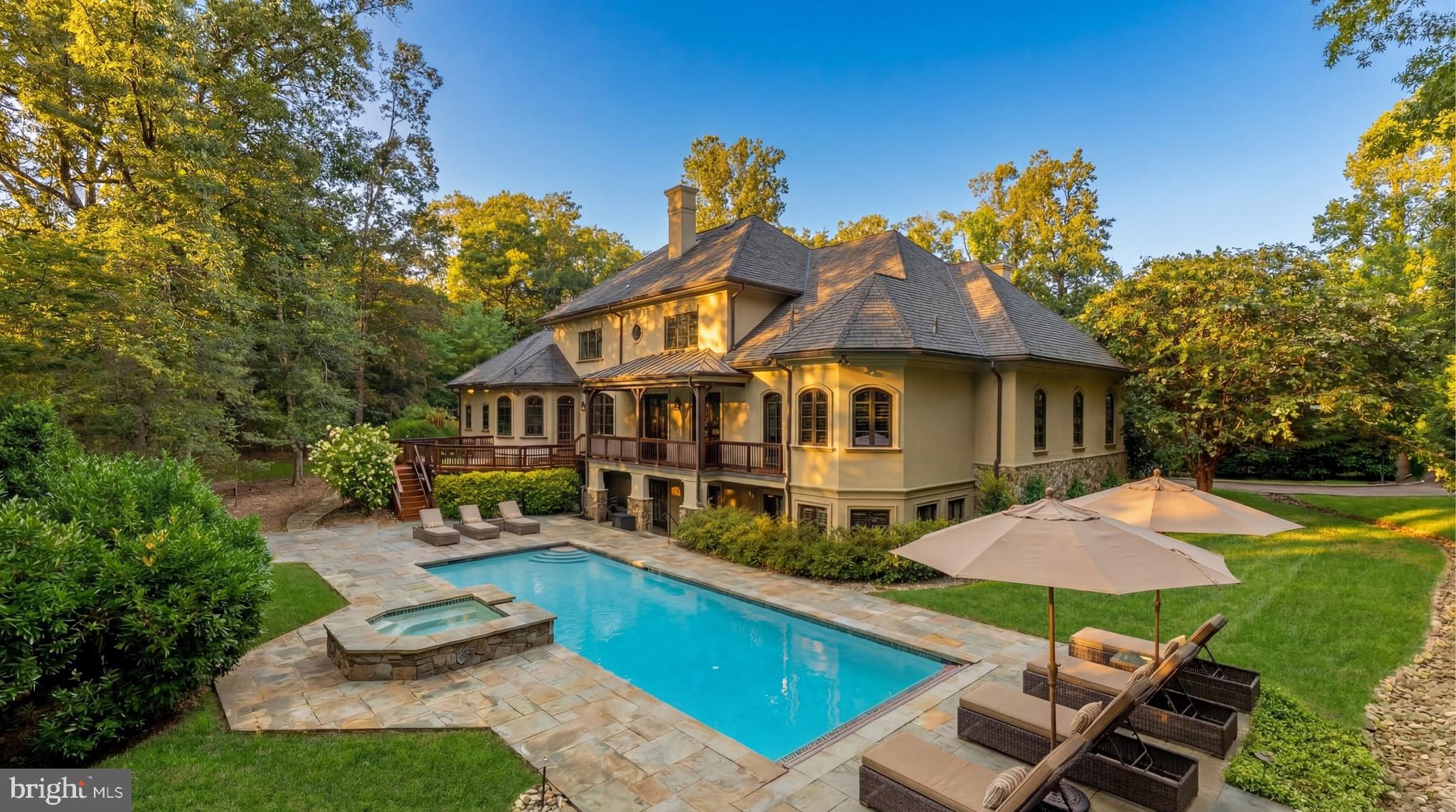 POTOMAC OUTSIDE - Residential