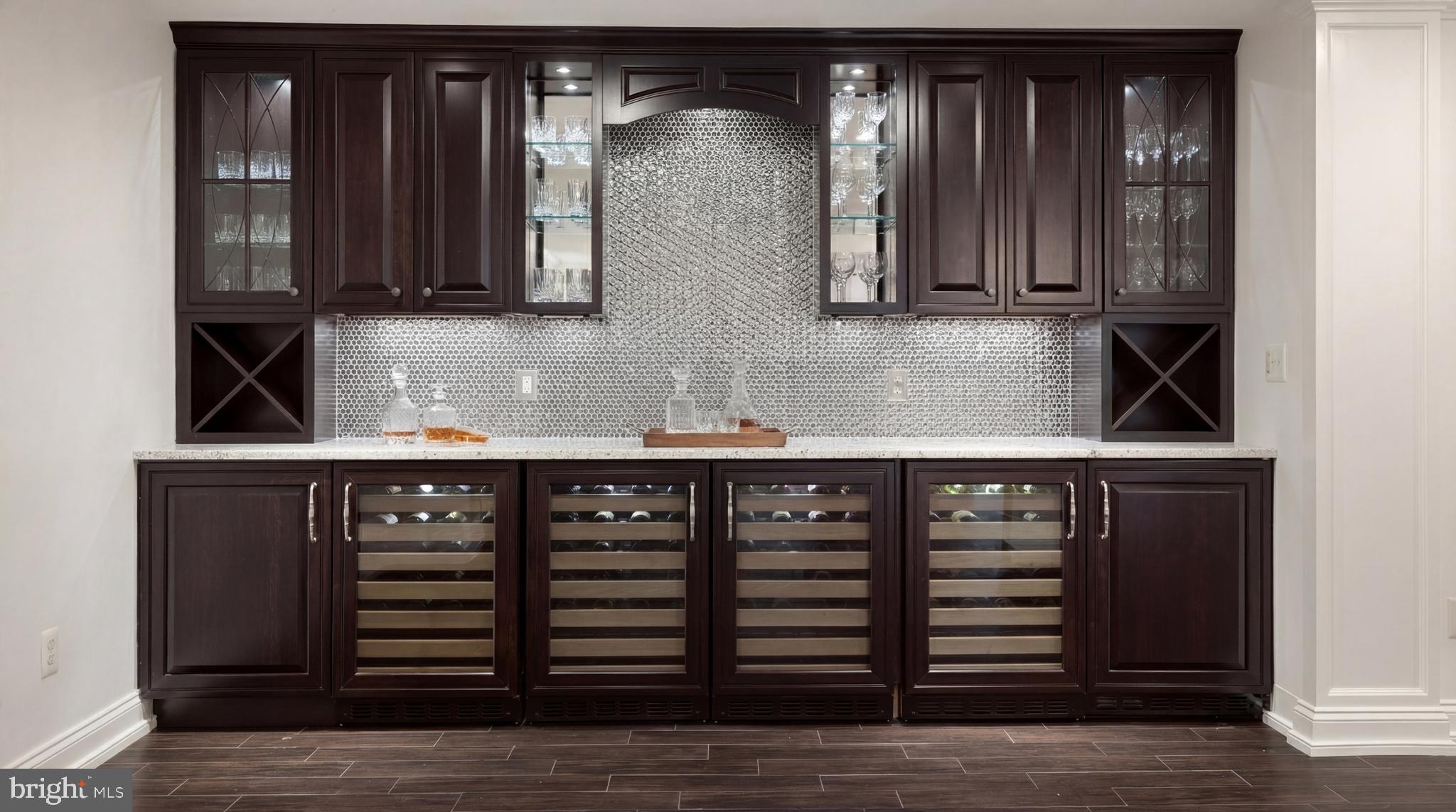 POTOMAC OUTSIDE - Residential
