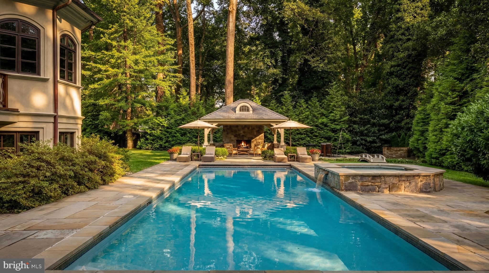 POTOMAC OUTSIDE - Residential