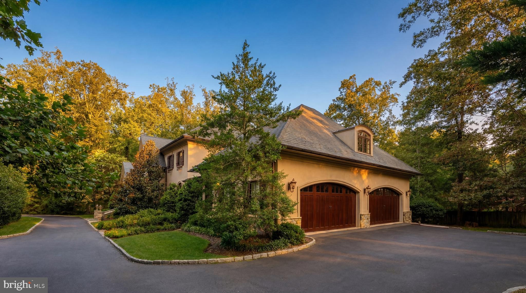 POTOMAC OUTSIDE - Residential