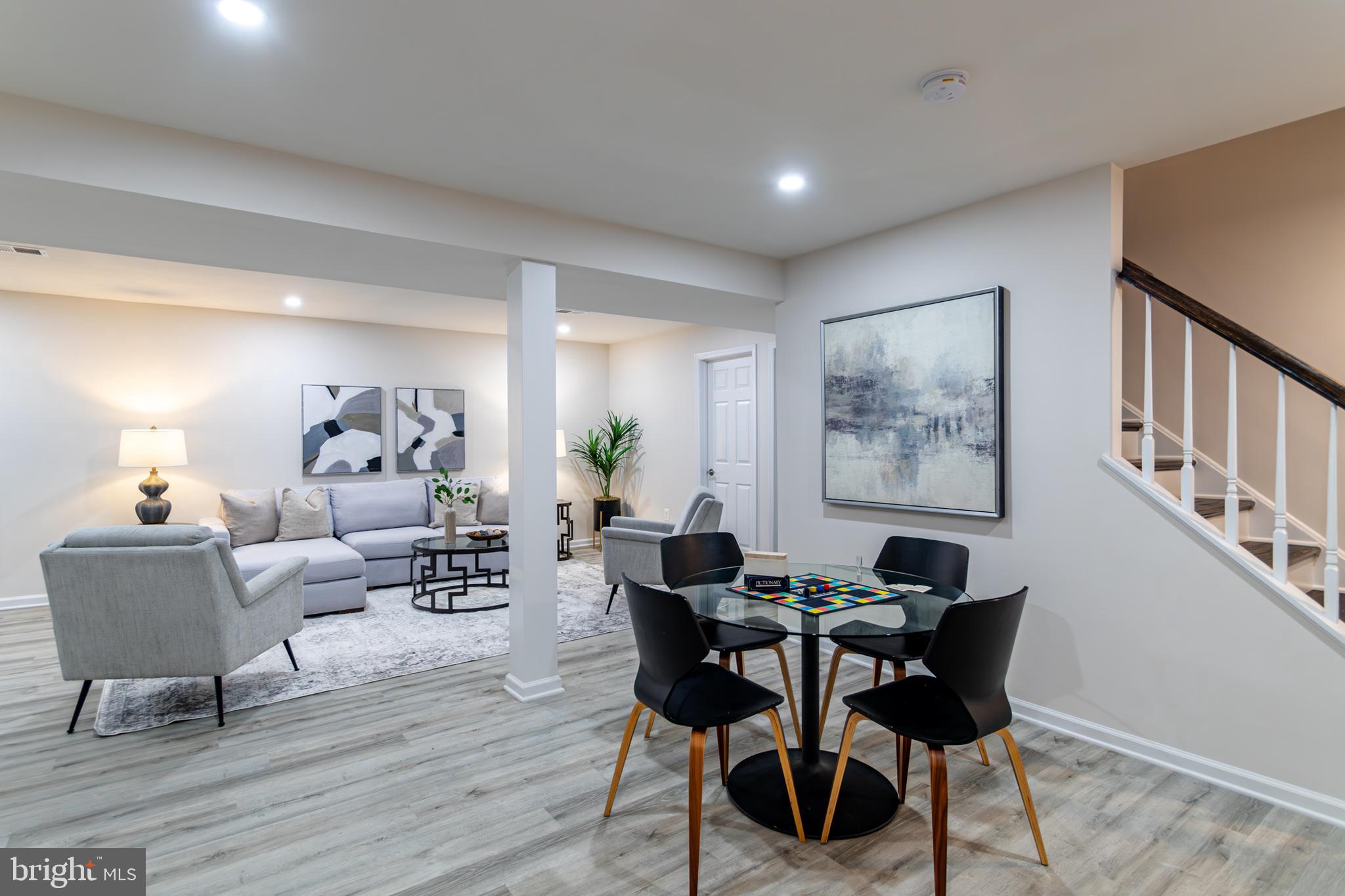 MC LEAN HAMLET - Residential