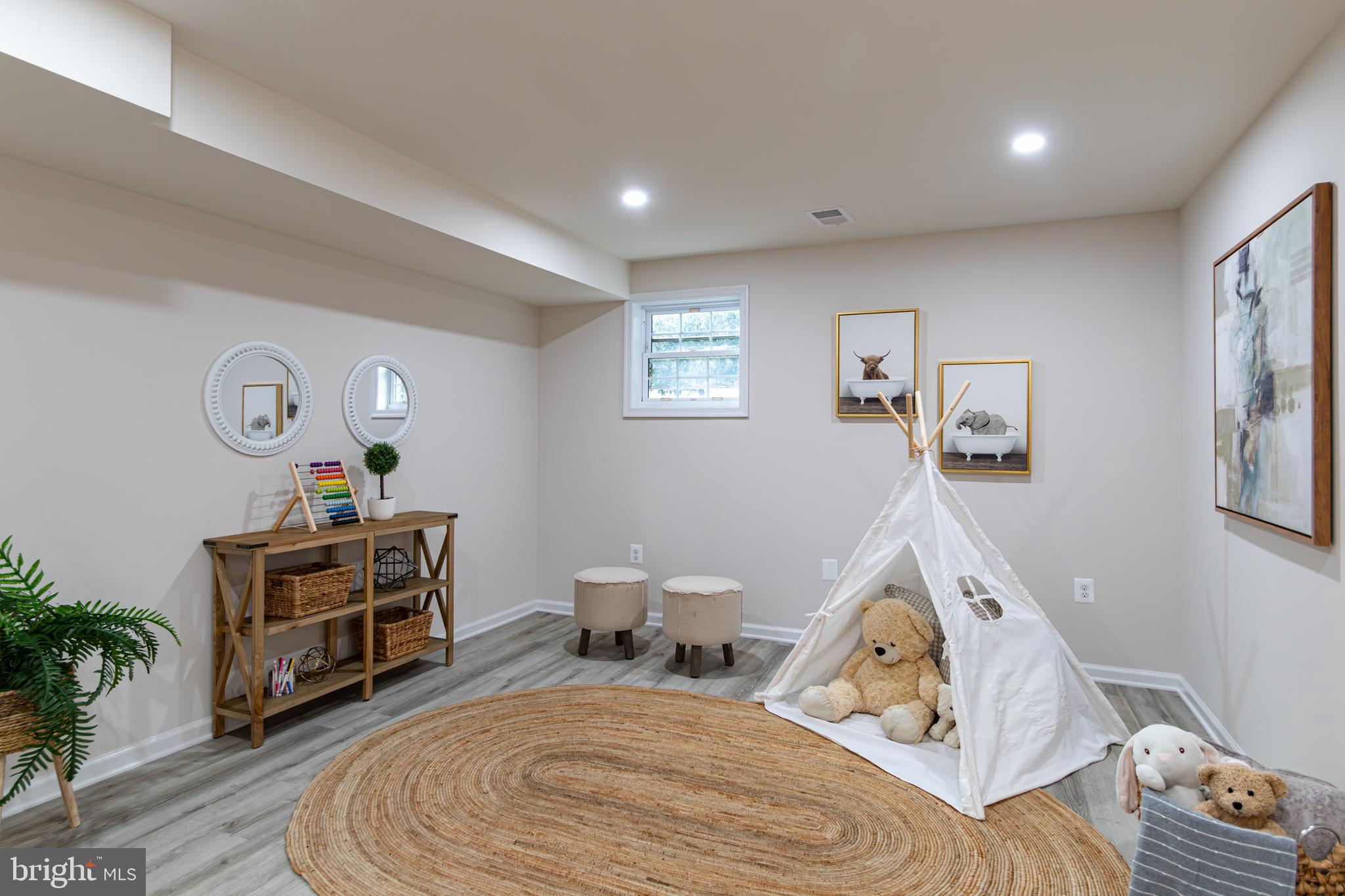 MC LEAN HAMLET - Residential