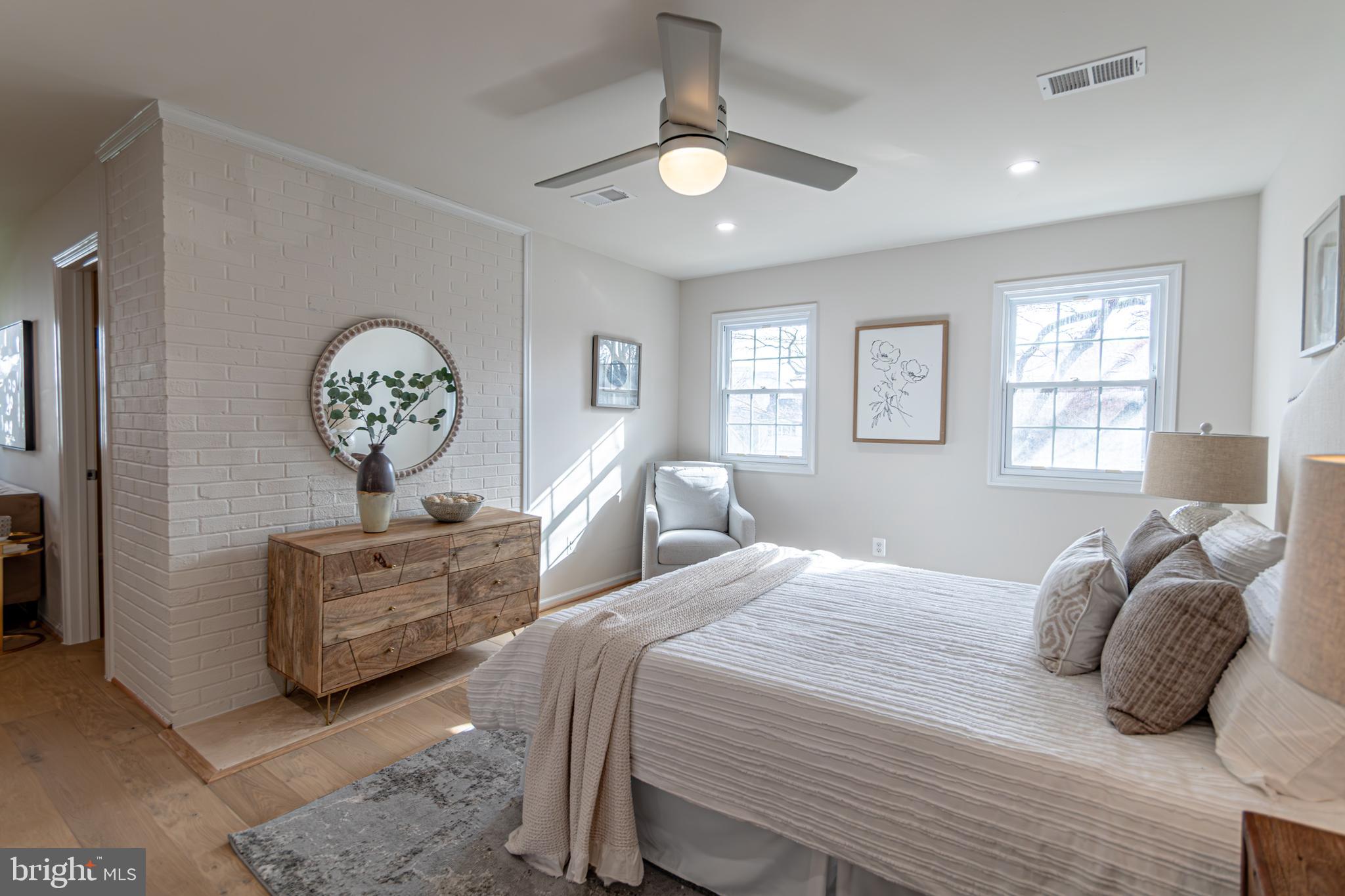 MC LEAN HAMLET - Residential