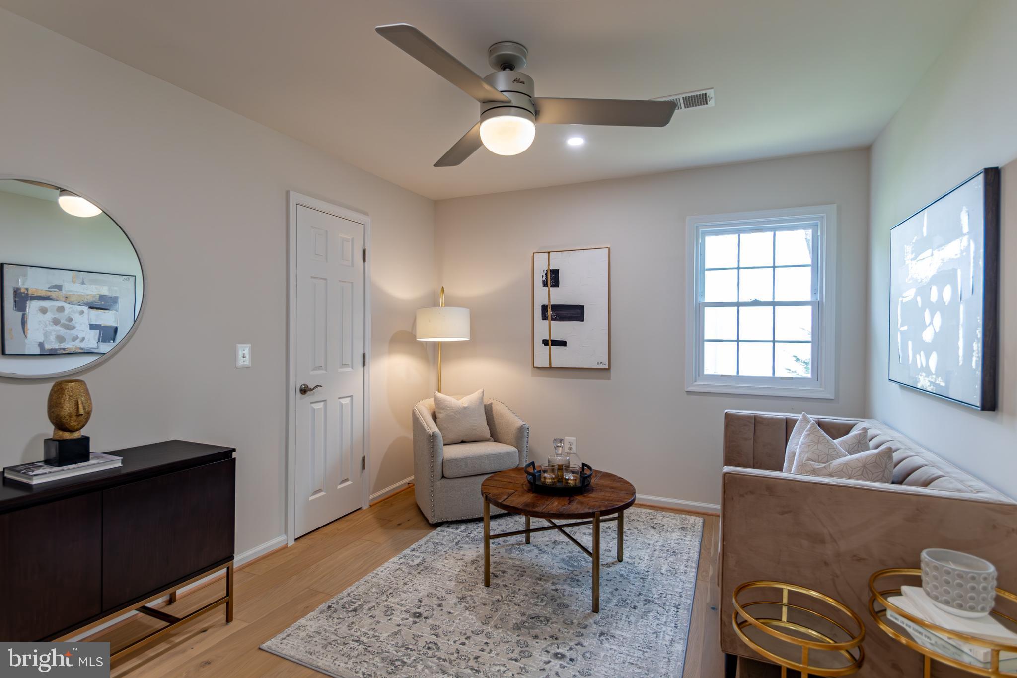 MC LEAN HAMLET - Residential