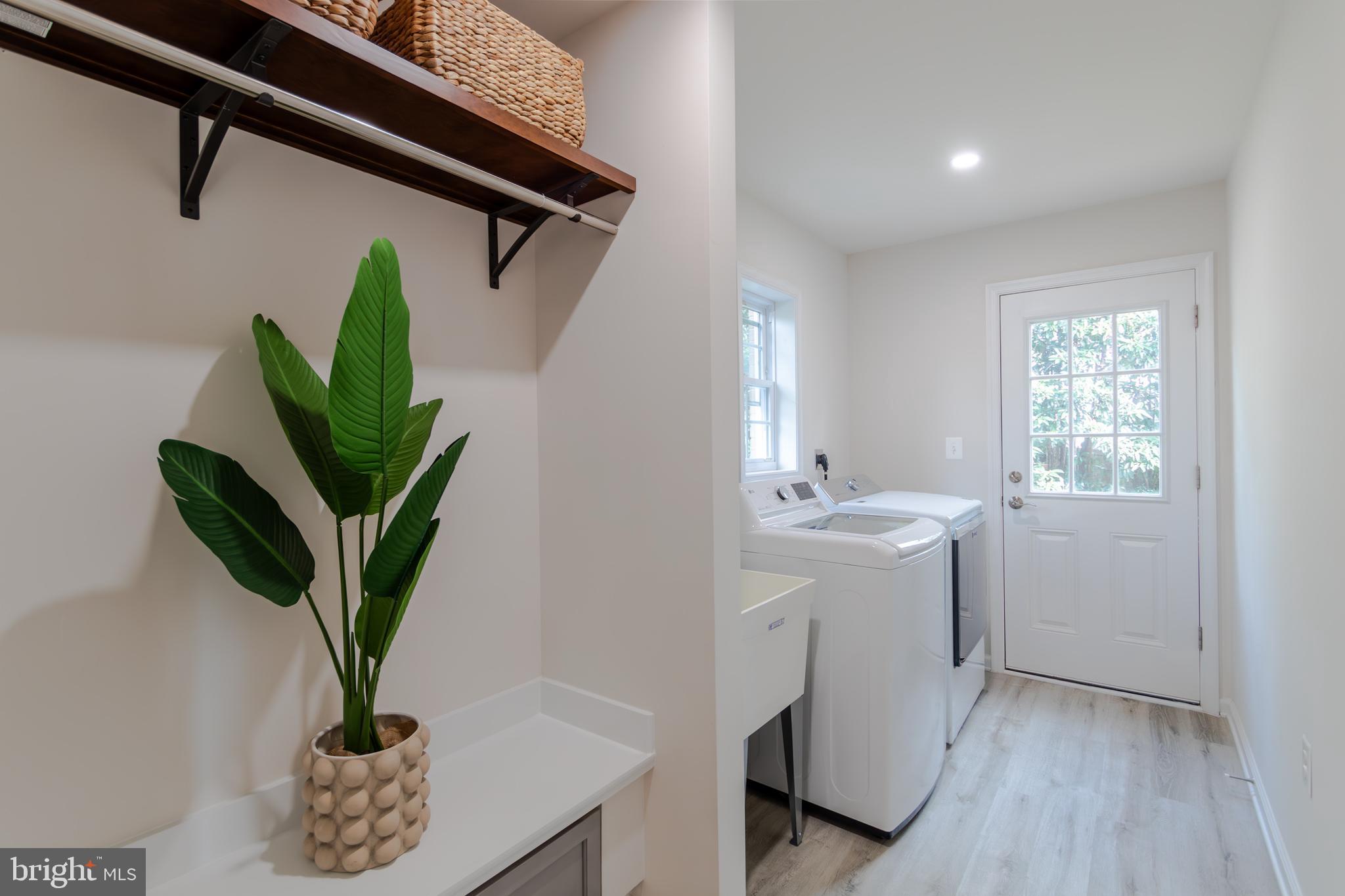 MC LEAN HAMLET - Residential