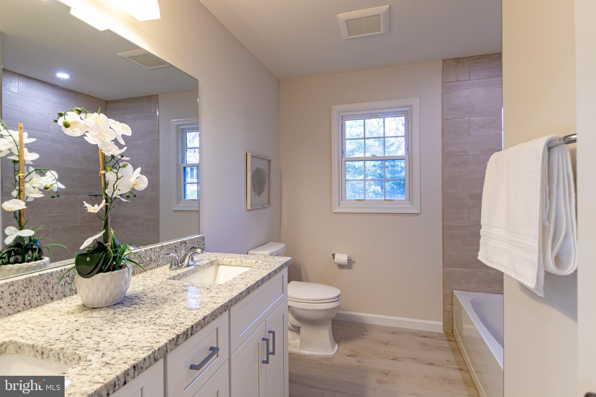 MC LEAN HAMLET - Residential