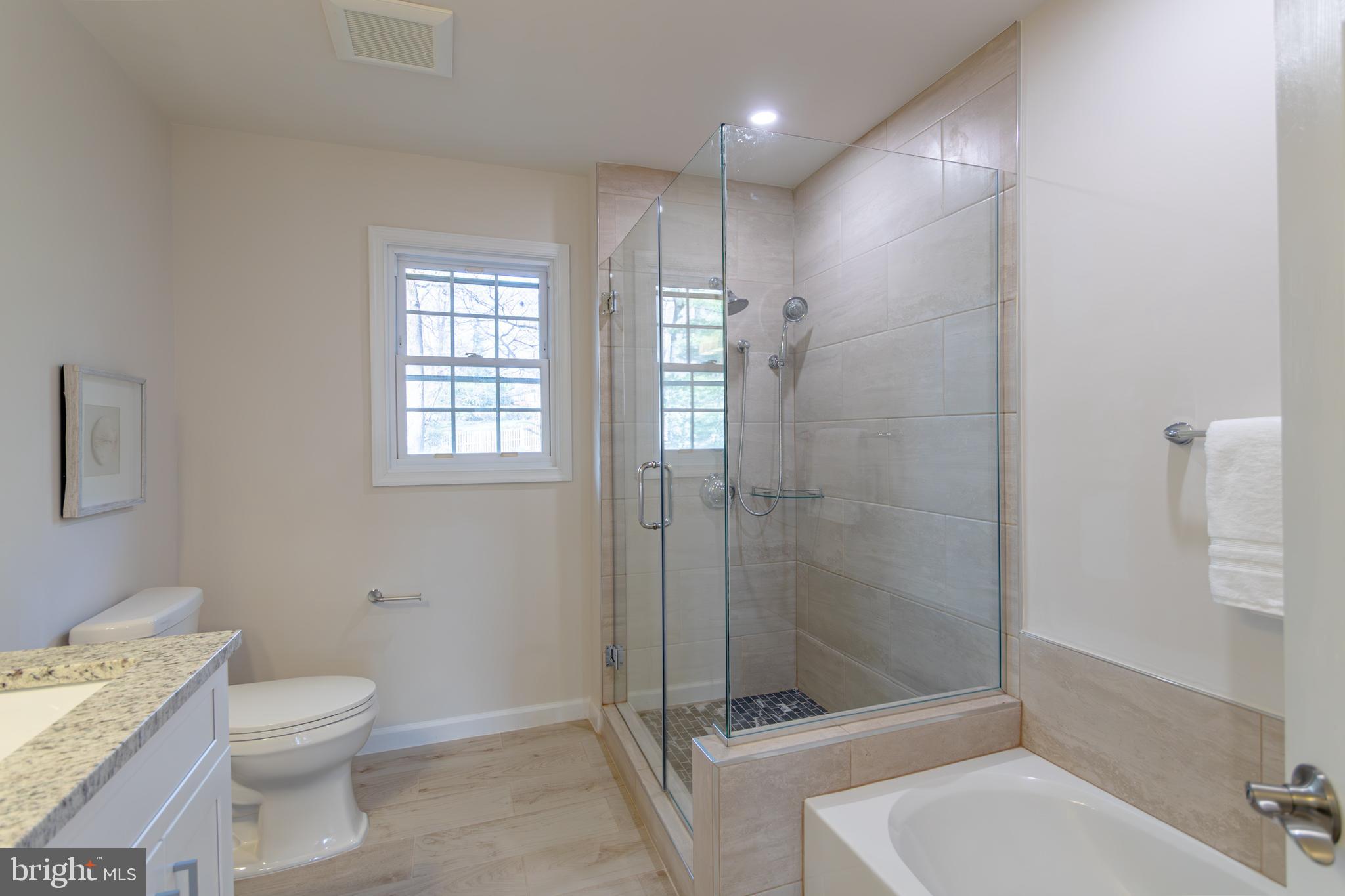 MC LEAN HAMLET - Residential