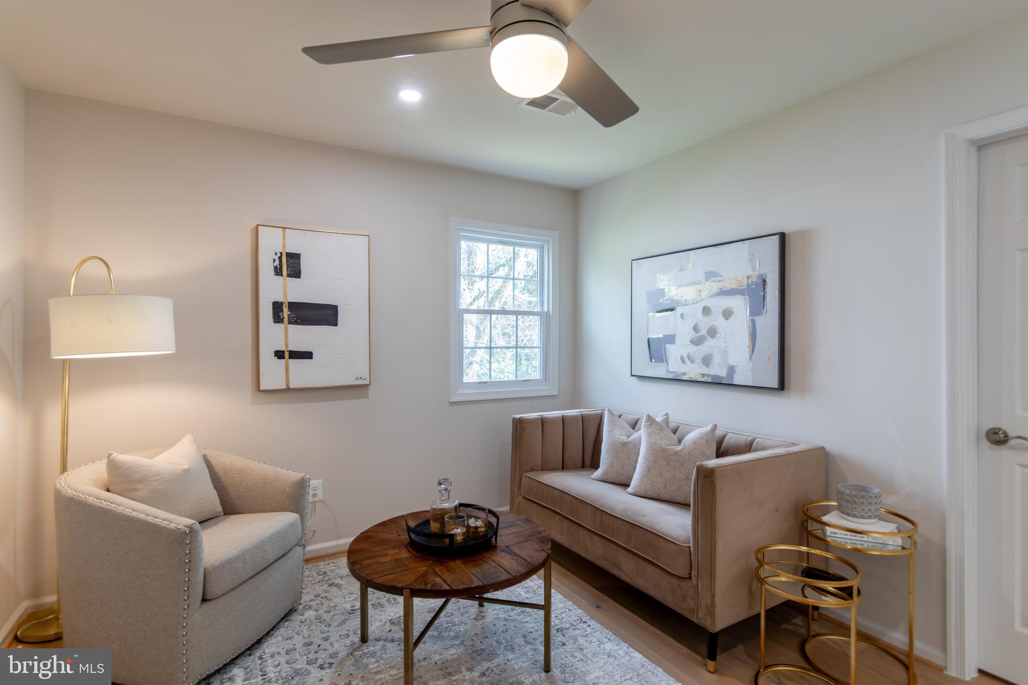 MC LEAN HAMLET - Residential