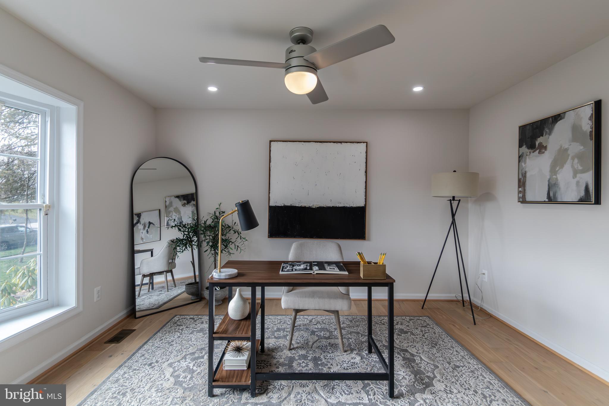 MC LEAN HAMLET - Residential