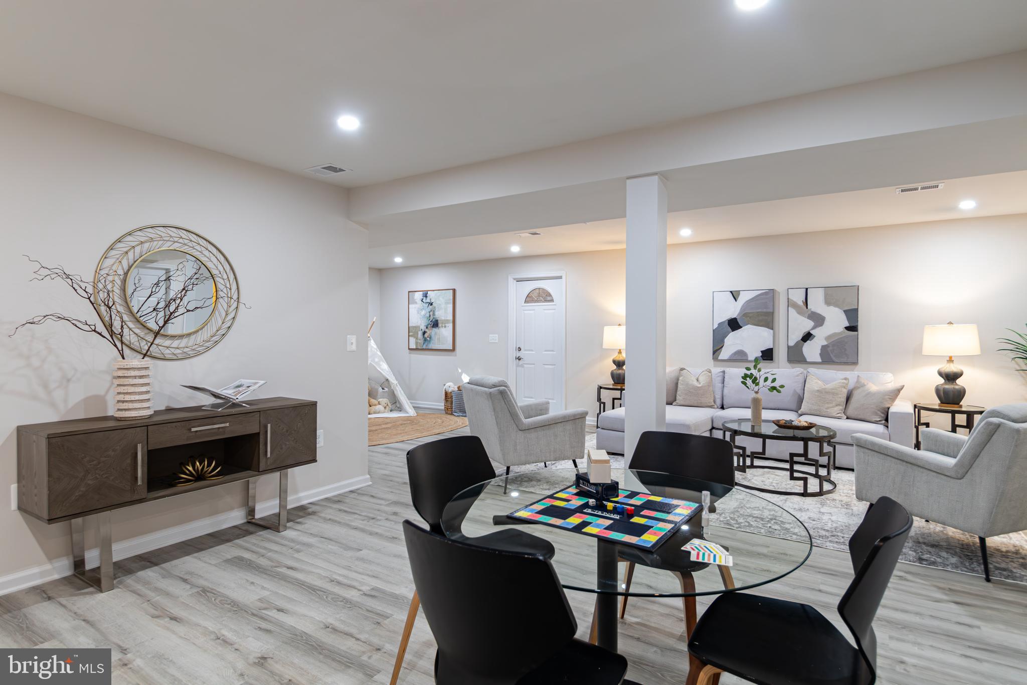 MC LEAN HAMLET - Residential