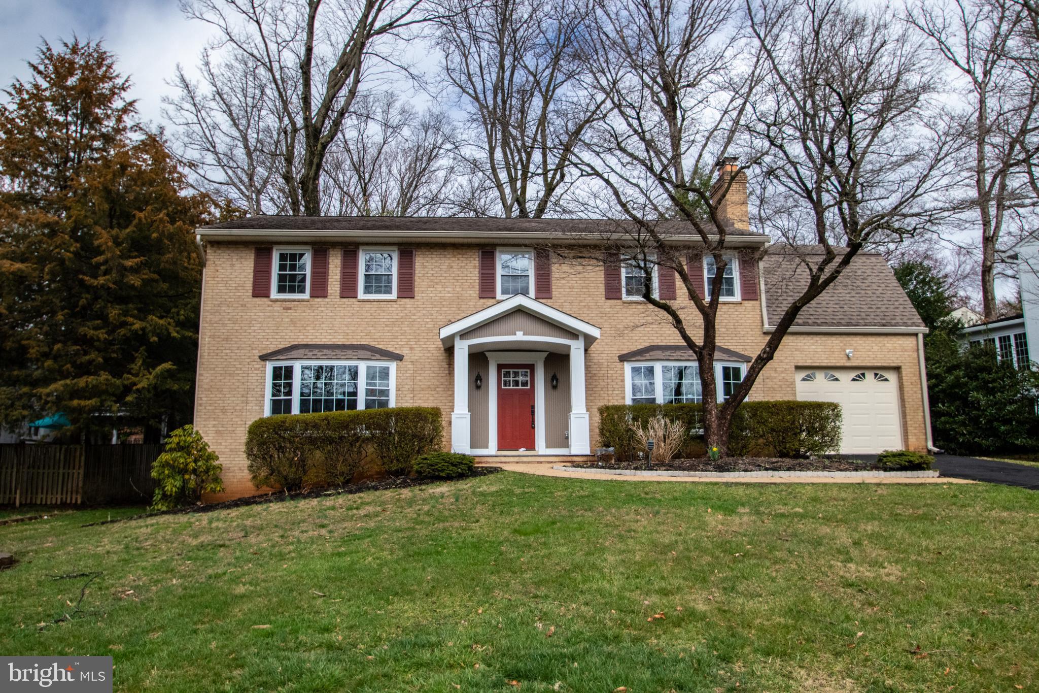 MC LEAN HAMLET - Residential