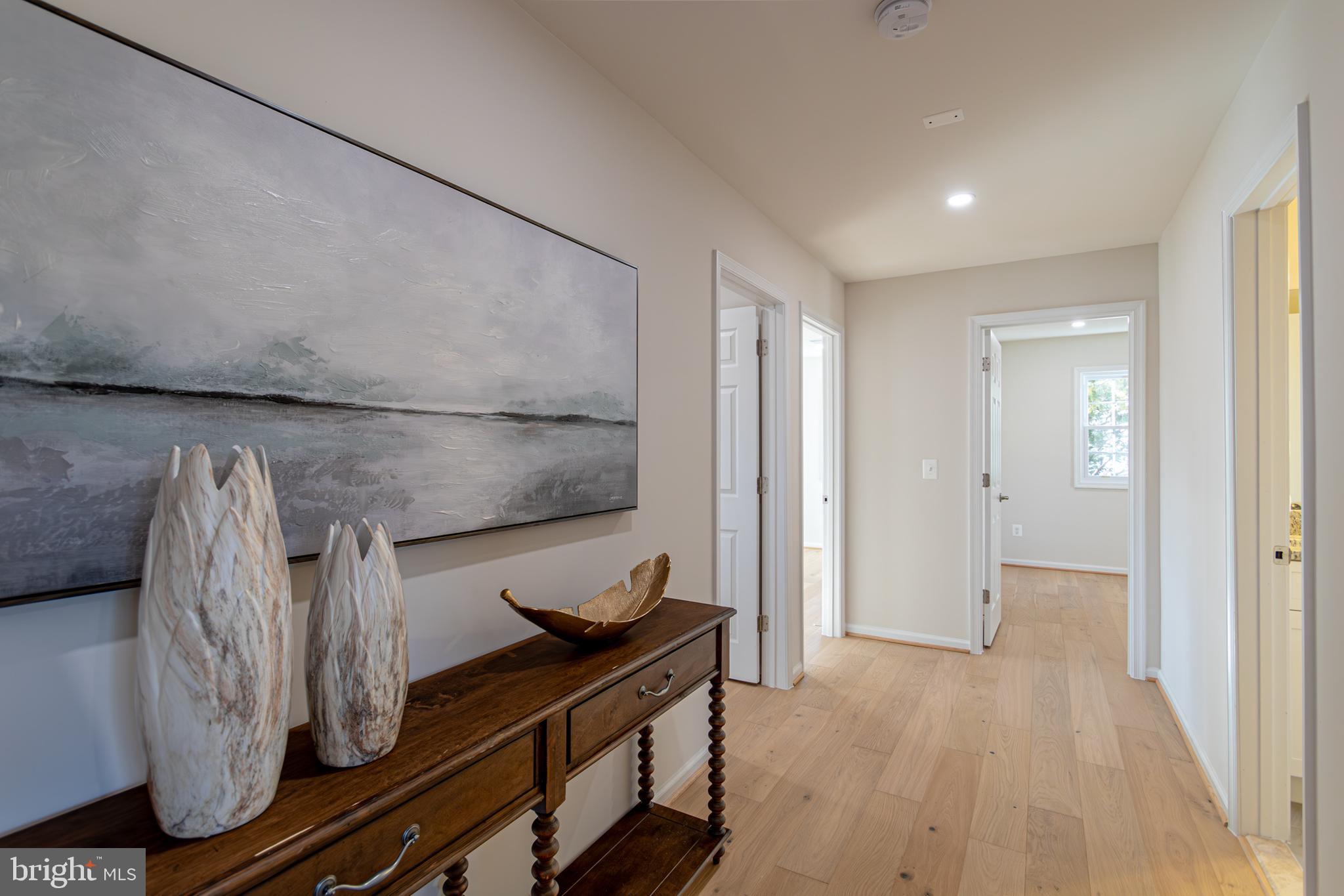 MC LEAN HAMLET - Residential