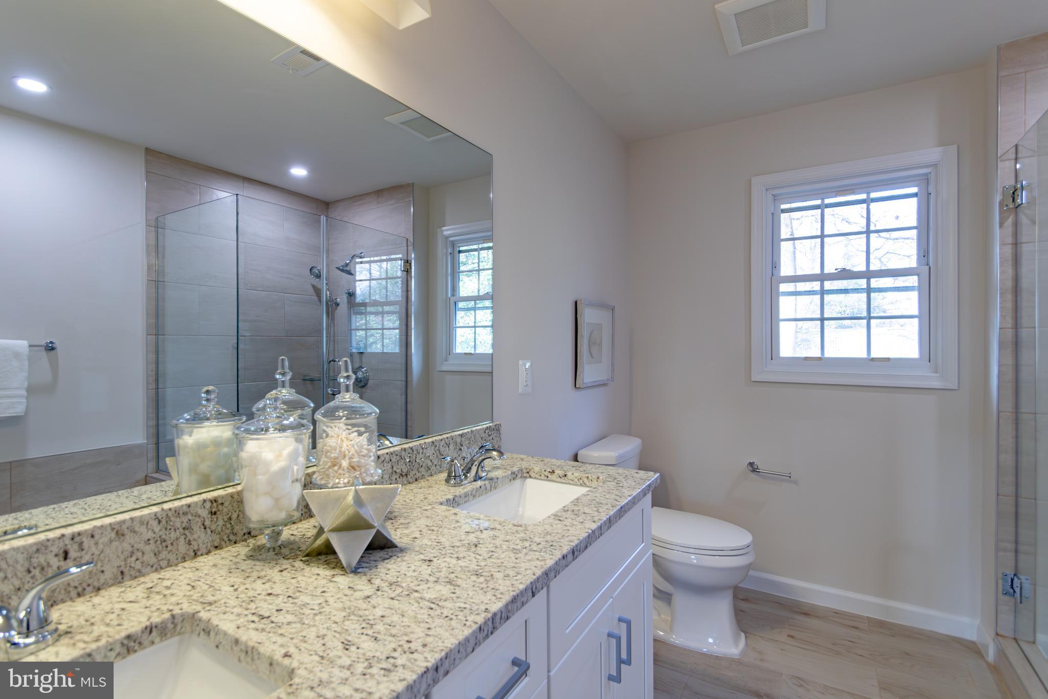 MC LEAN HAMLET - Residential