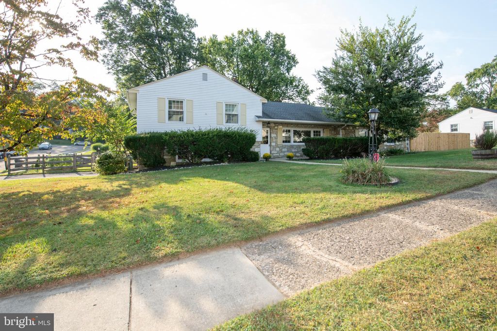 Photo of 953 Old Ford Road, HUNTINGDON VALLEY, PA 19006 (MLS # PAMC2155882)