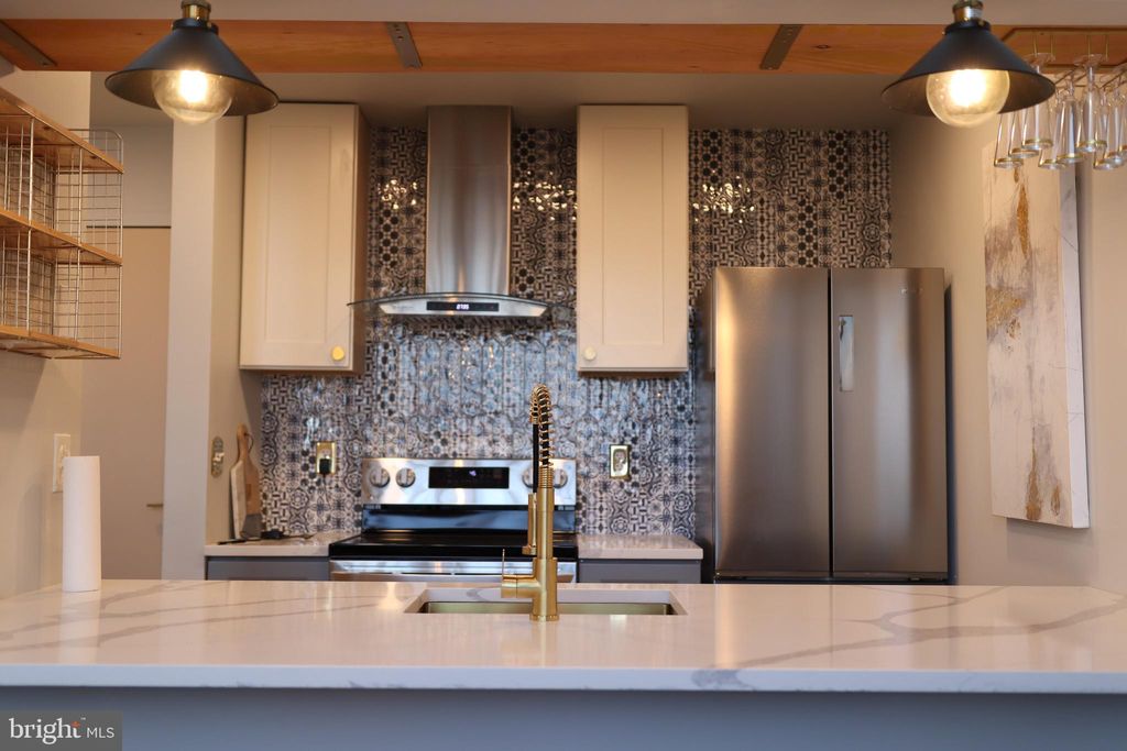 Photo of 1601 - 00 Spring Garden Street #318, PHILADELPHIA, PA 19130 (MLS # PAPH2546412)