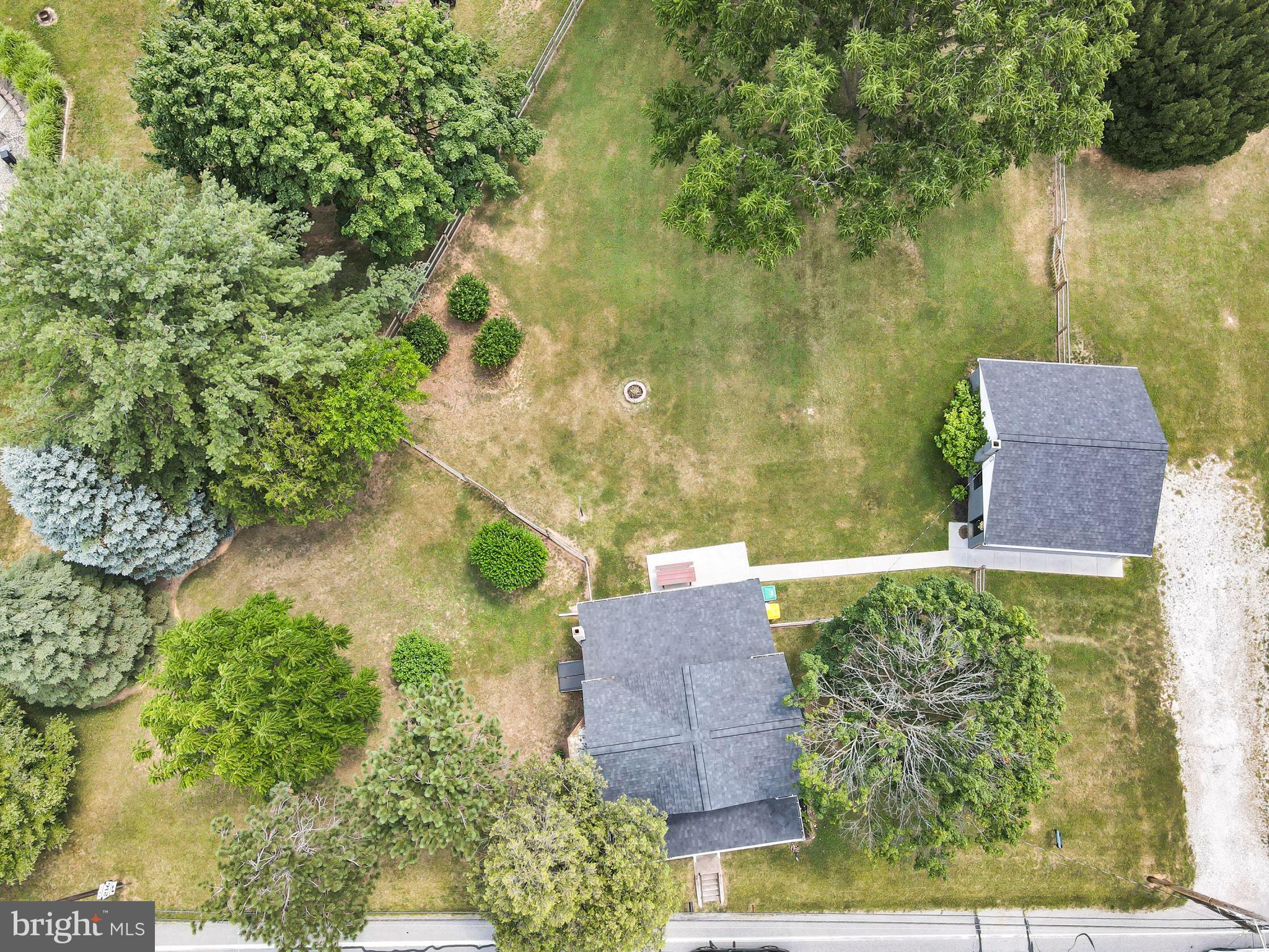 2040 GRANDVIEW ROAD