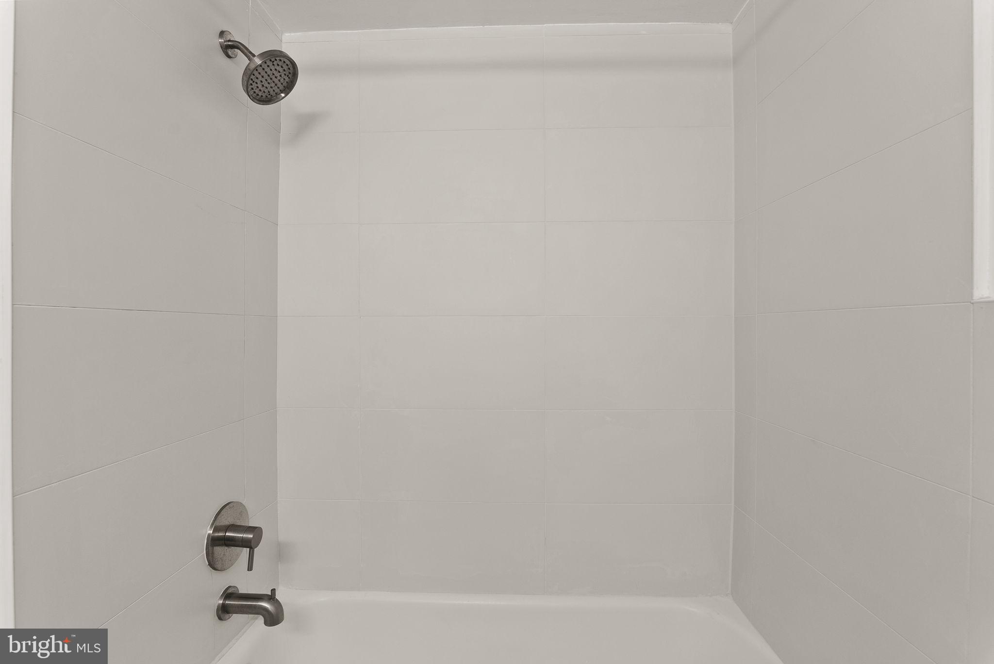 RIVER TOWERS - Residential