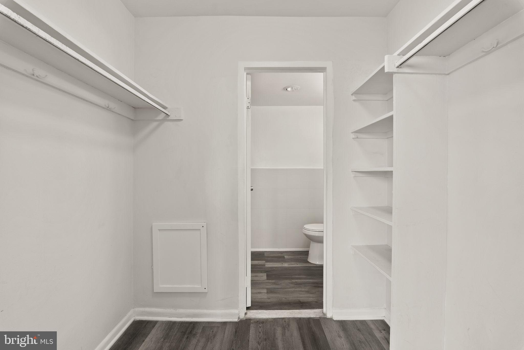 RIVER TOWERS - Residential