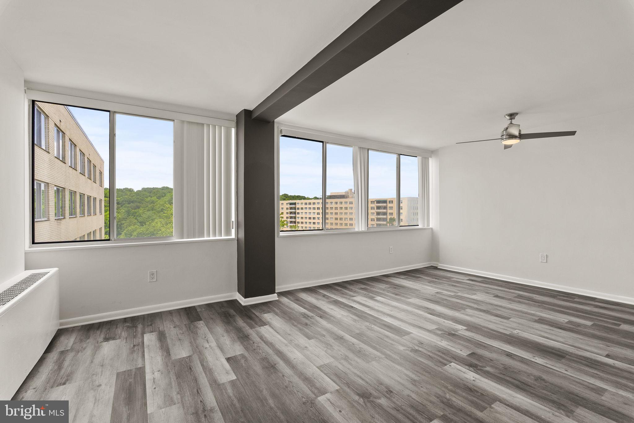 RIVER TOWERS - Residential