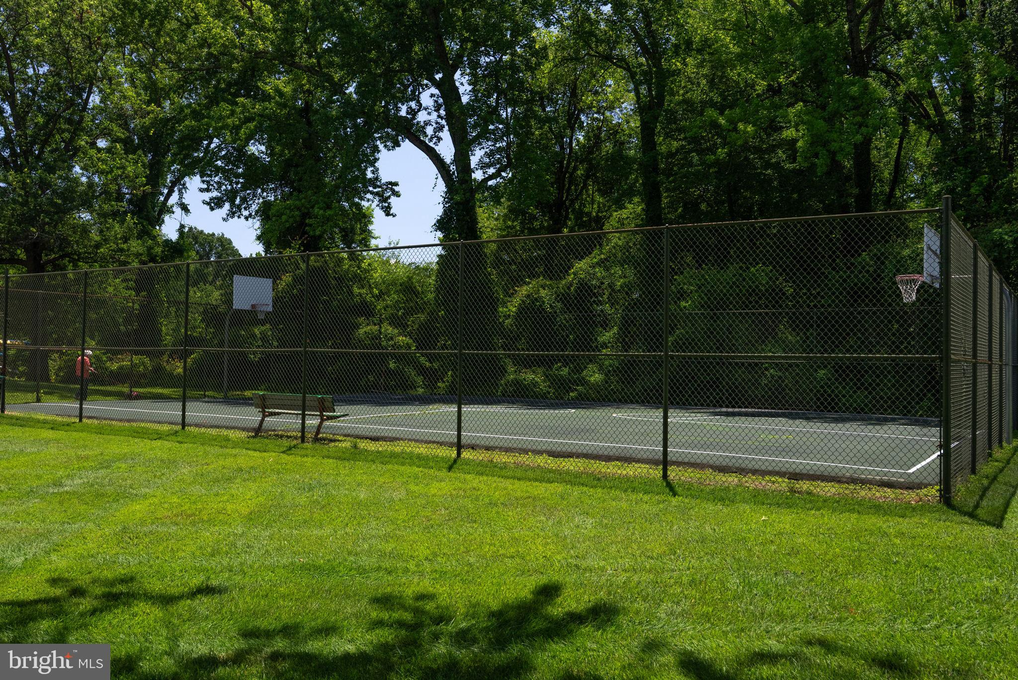 RIVER TOWERS - Residential