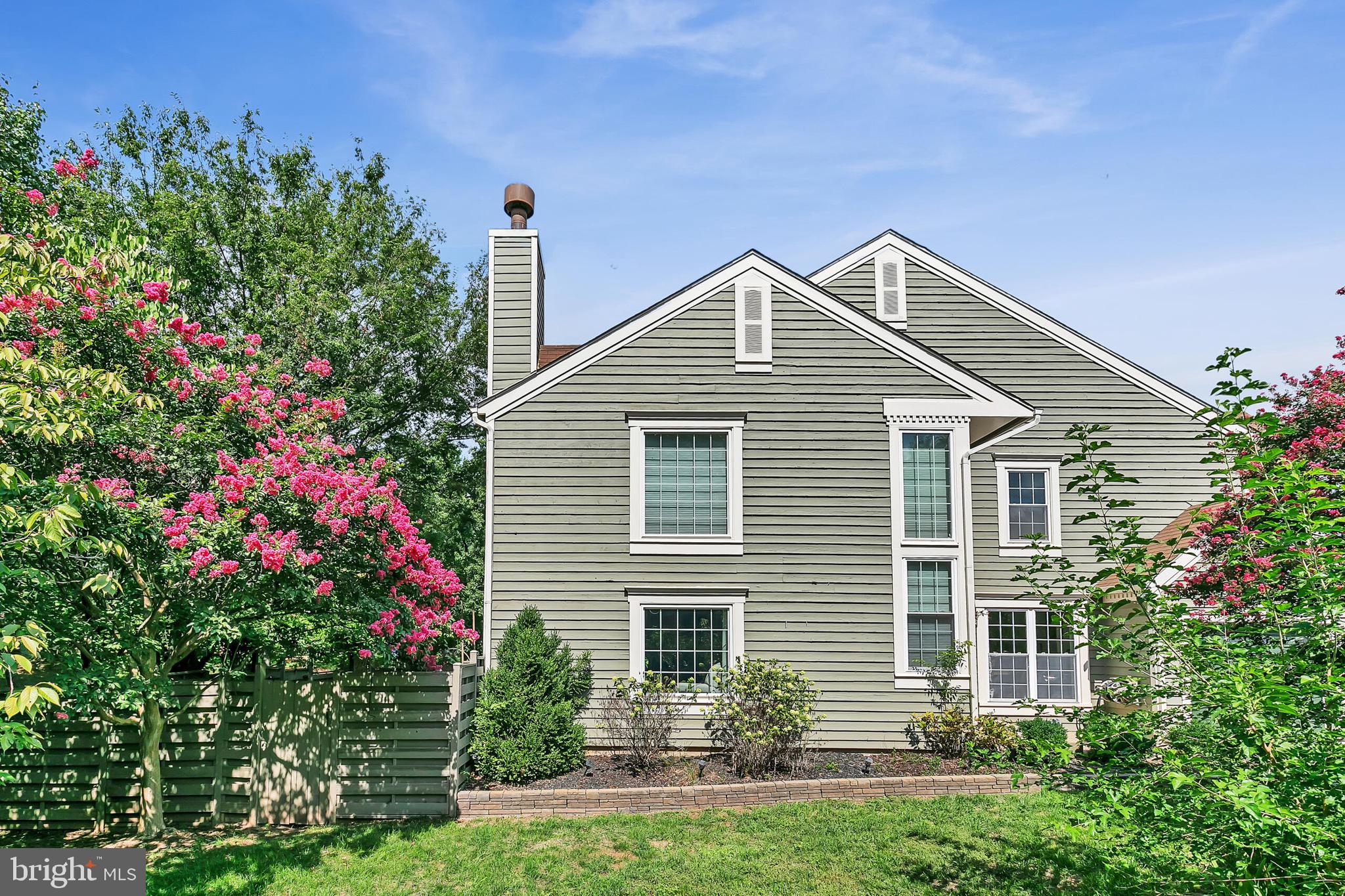 ASHBURN FARM - Residential Lease