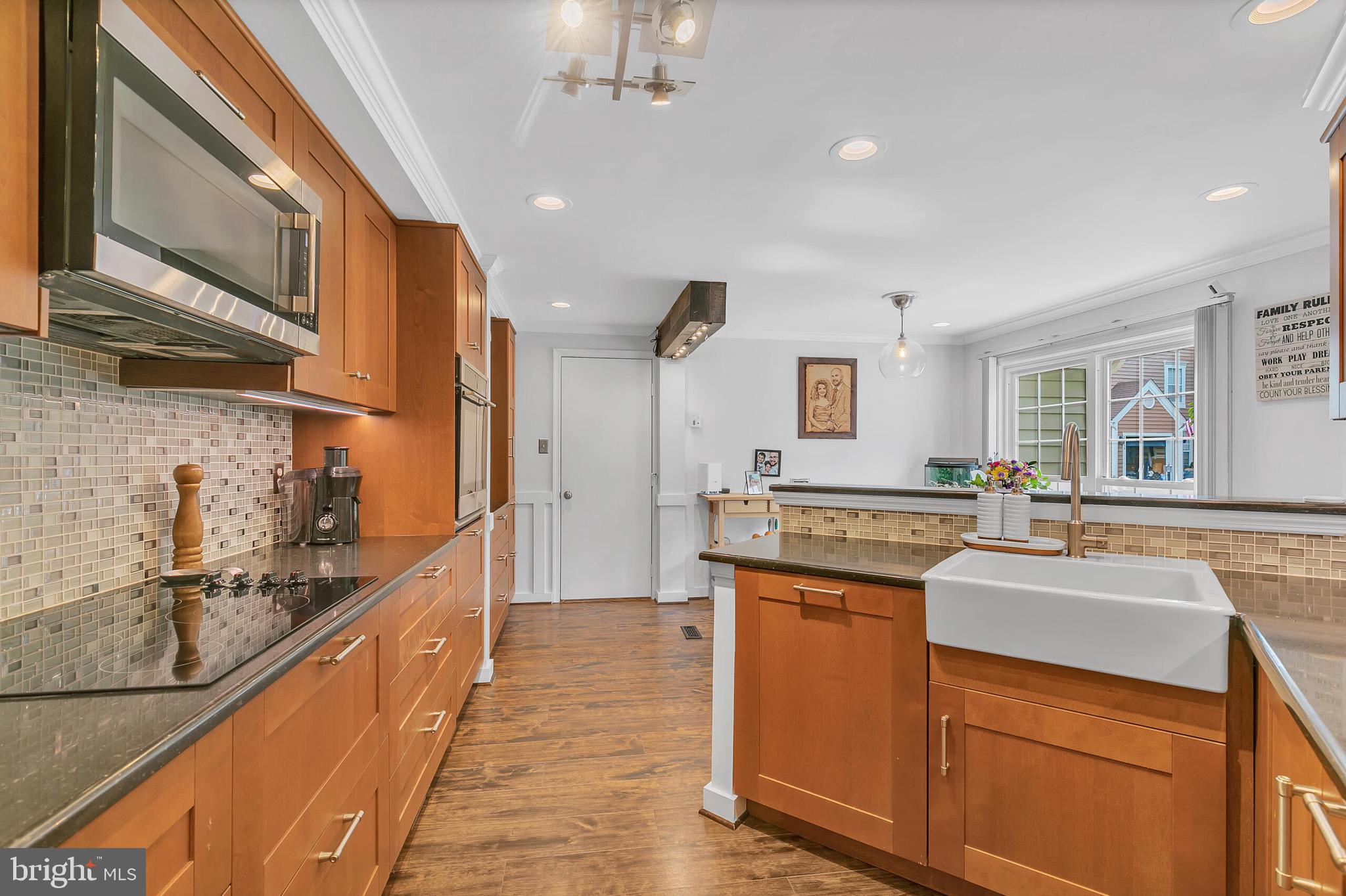 ASHBURN FARM - Residential Lease