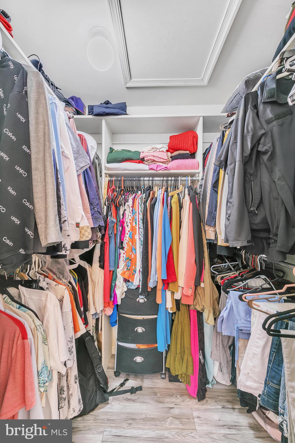 ASHBURN FARM - Residential Lease