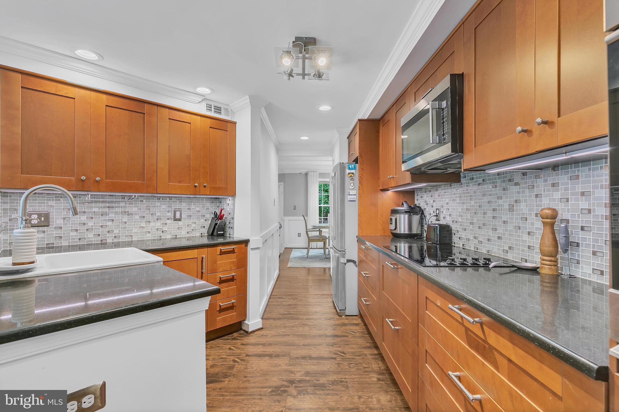 ASHBURN FARM - Residential Lease